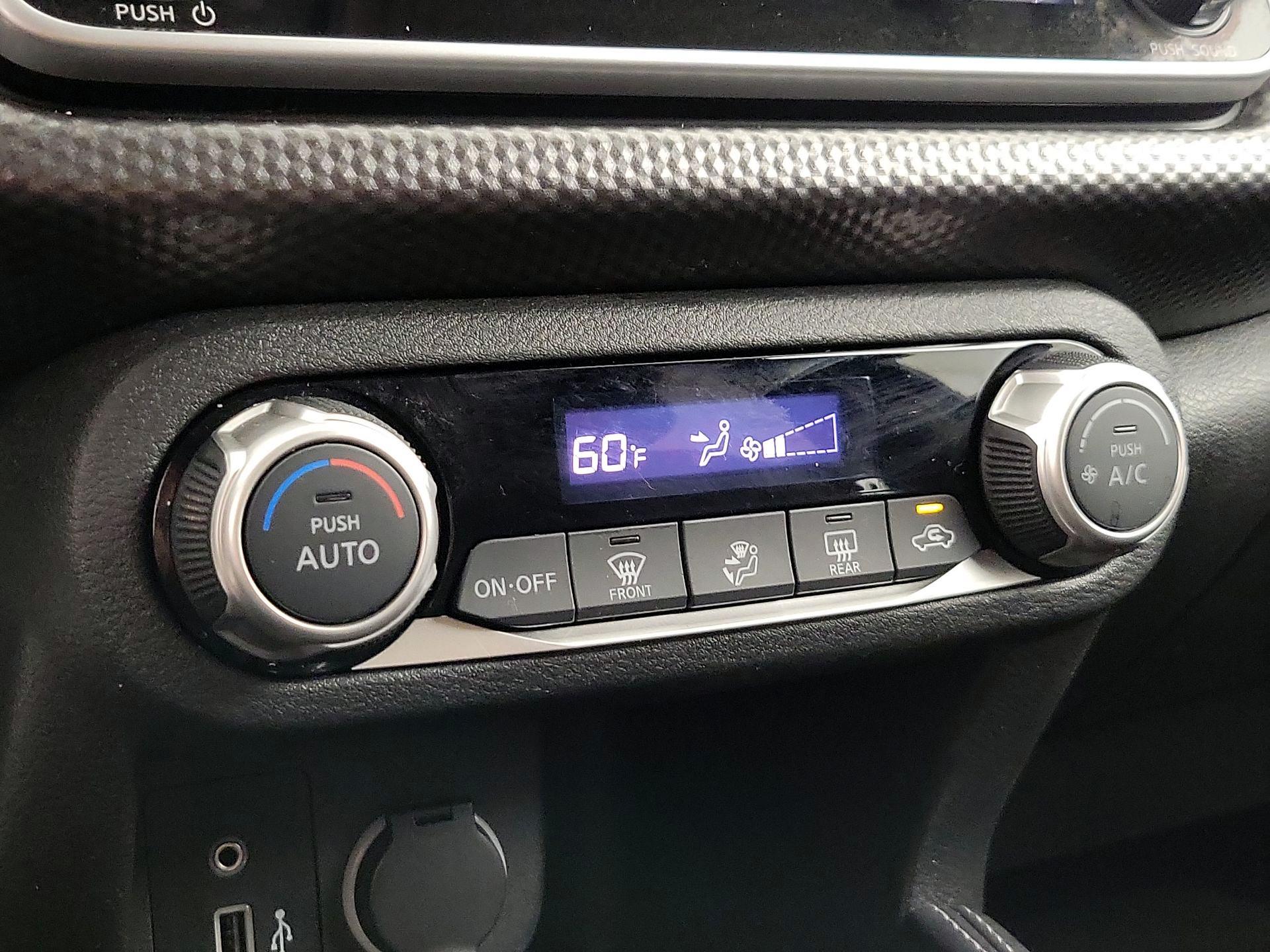Thumbnail: 2020 Nissan Kicks - 15
