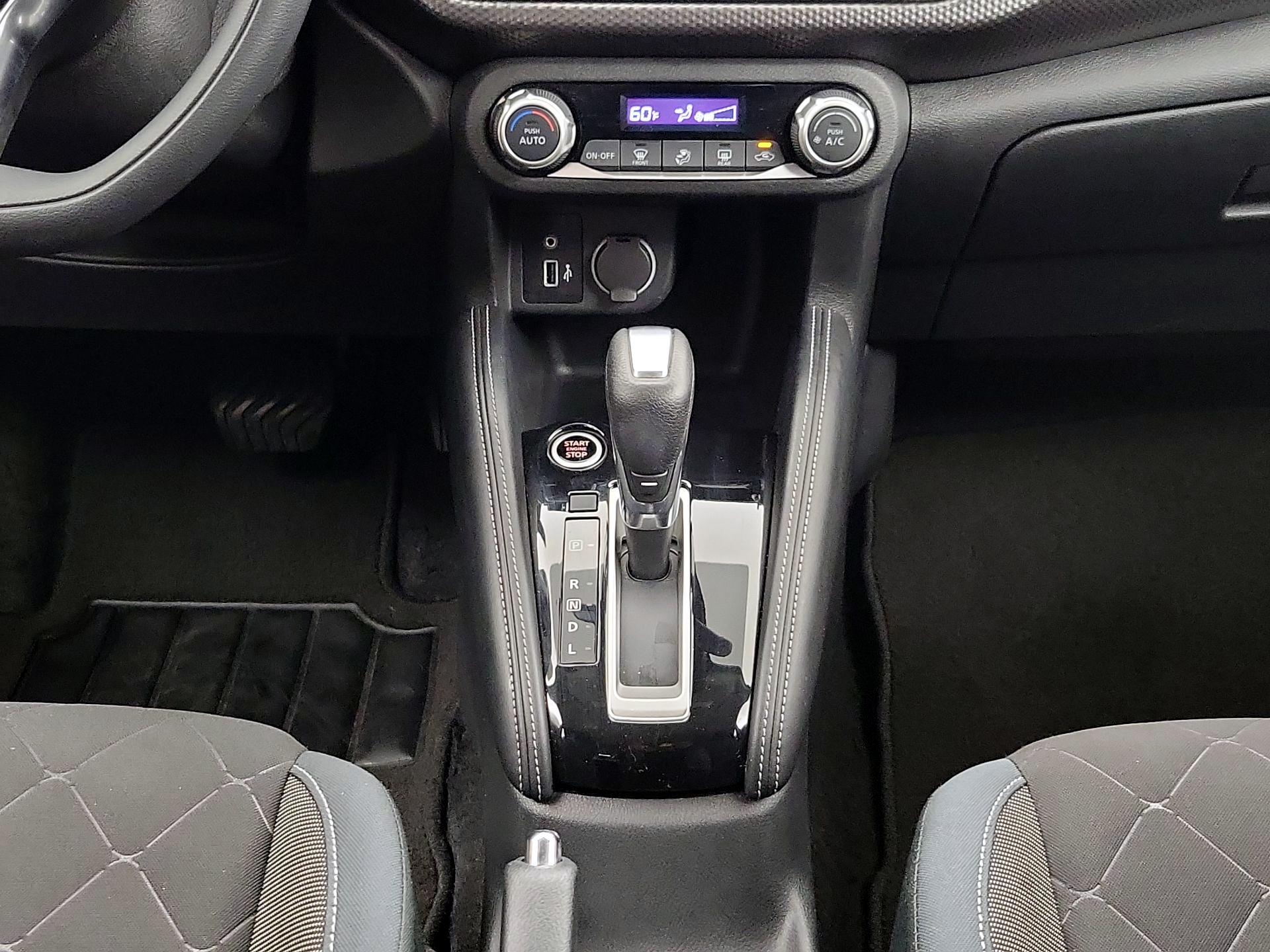 Thumbnail: 2020 Nissan Kicks - 16