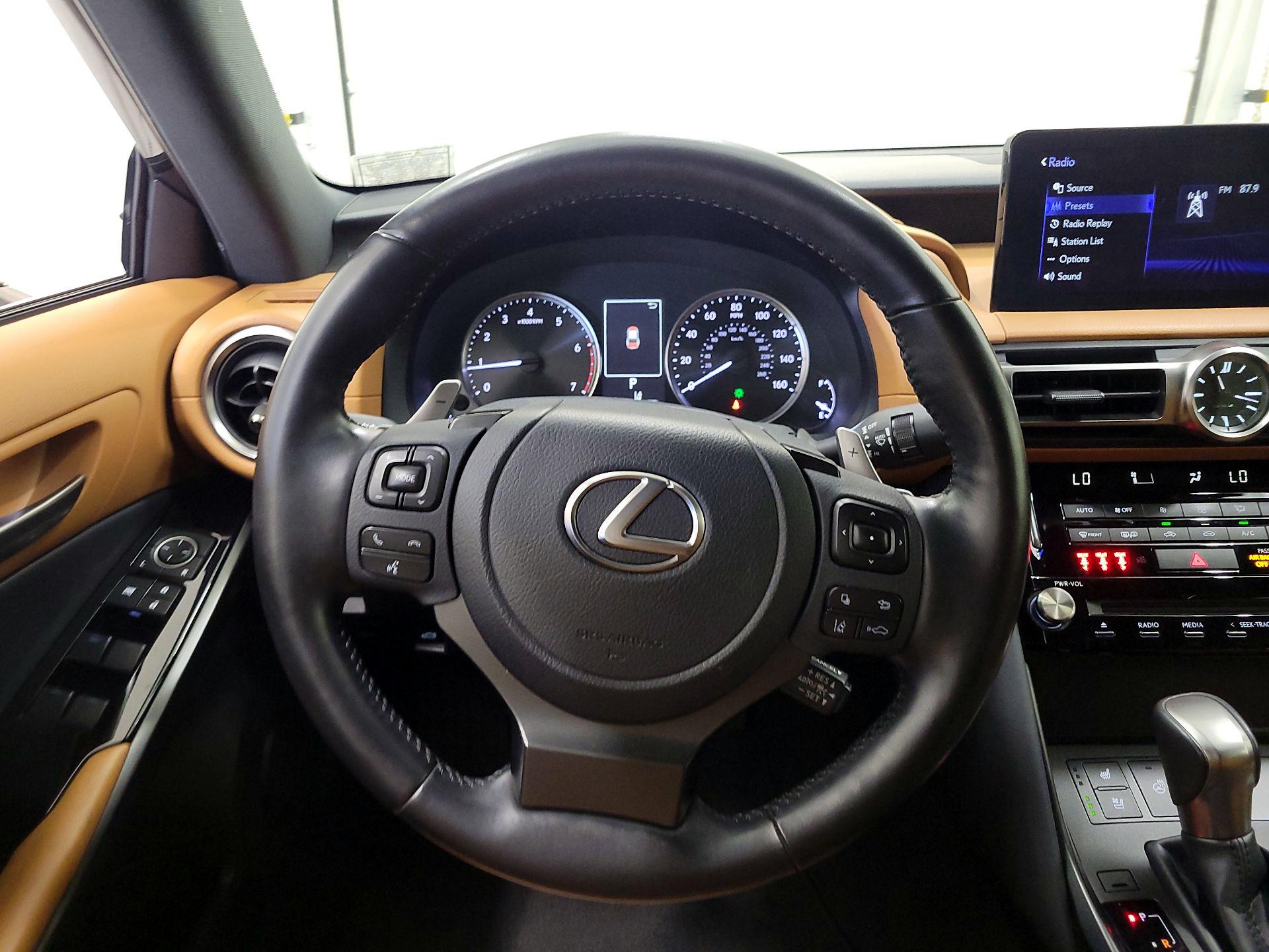 Thumbnail: 2021 Lexus IS - 10