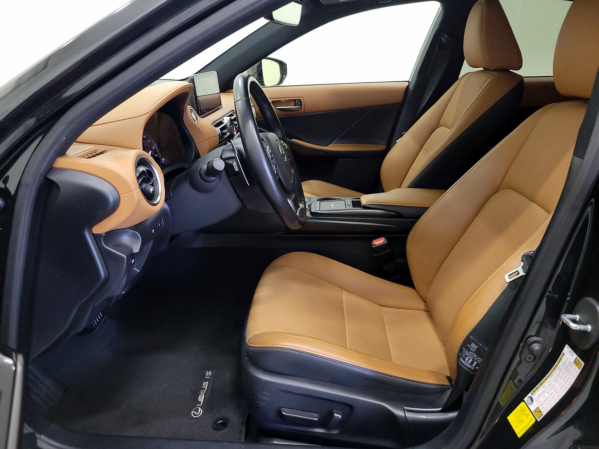 Thumbnail: 2021 Lexus IS - 11