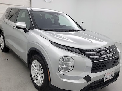 2022 Mitsubishi Outlander ES