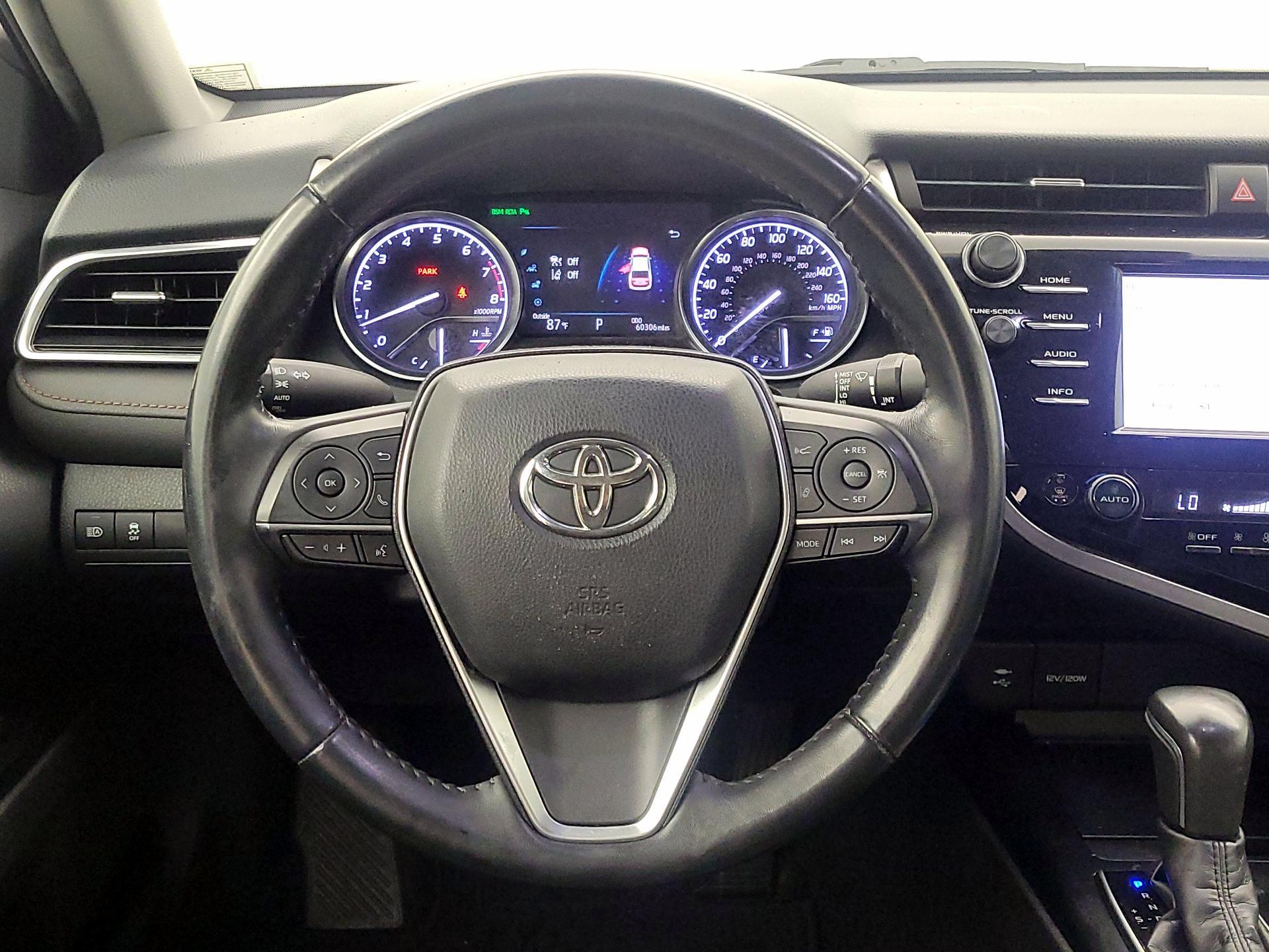 Thumbnail: 2018 Toyota Camry - 10