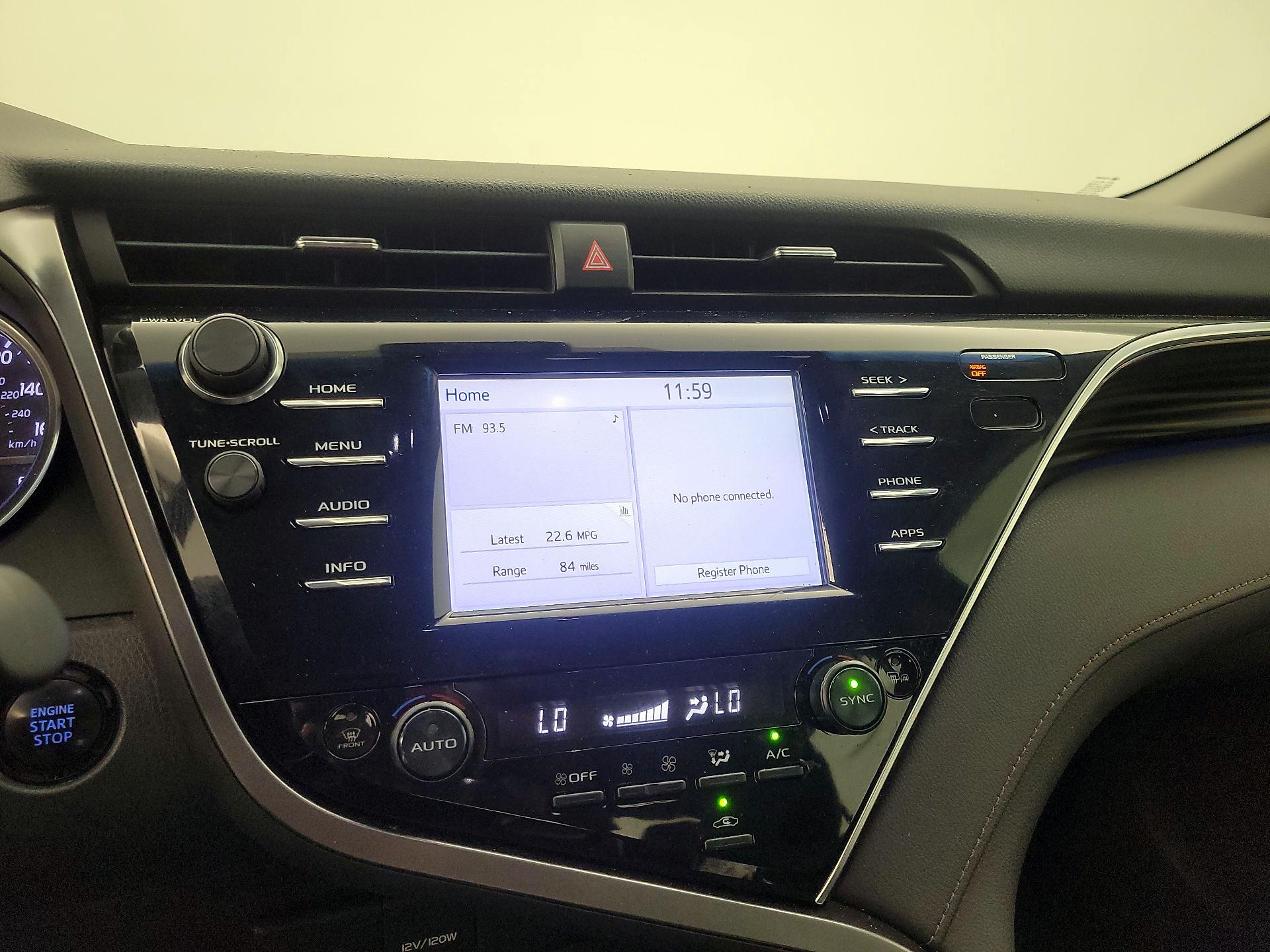 Thumbnail: 2018 Toyota Camry - 15