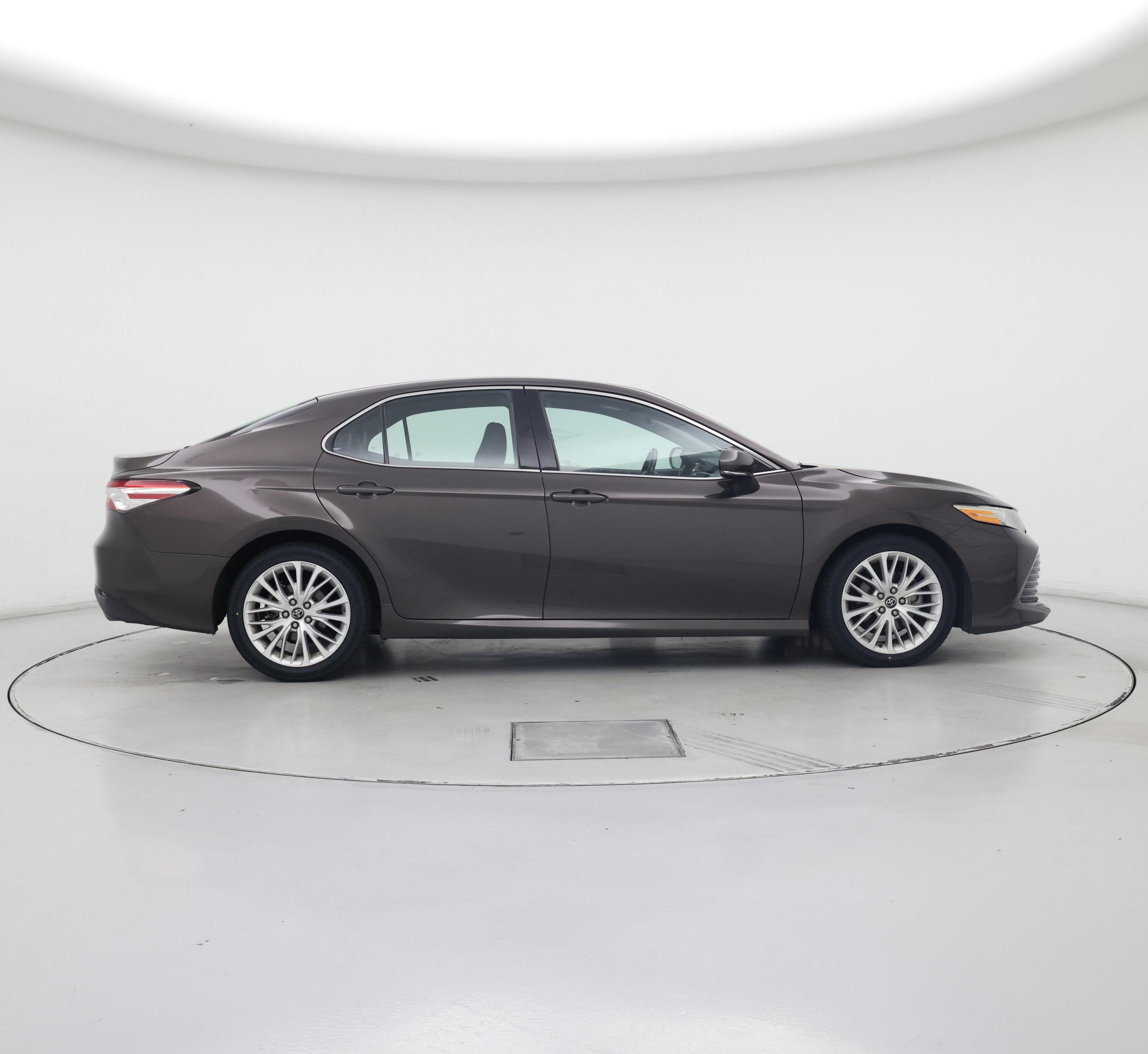 Thumbnail: 2018 Toyota Camry - 7