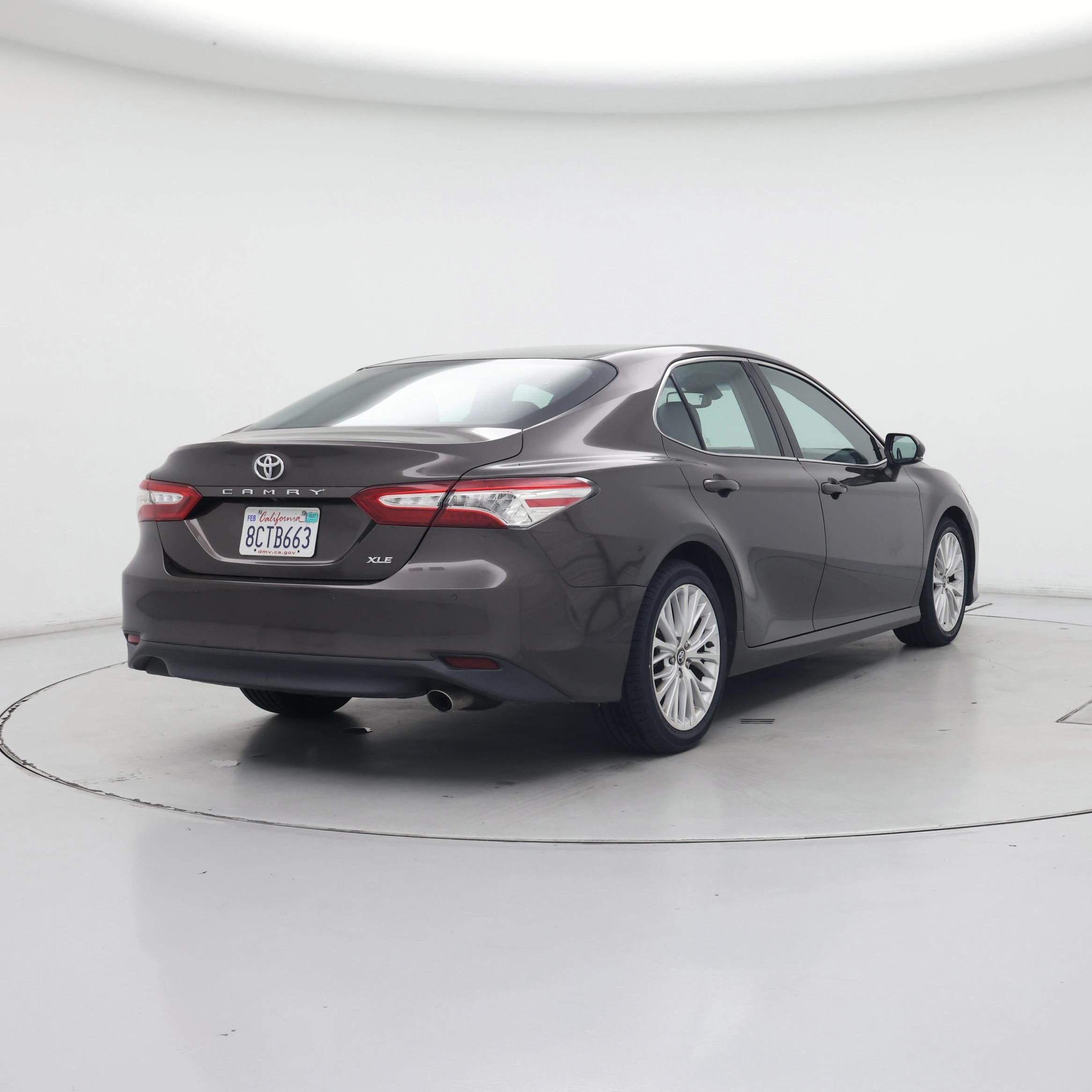Thumbnail: 2018 Toyota Camry - 8