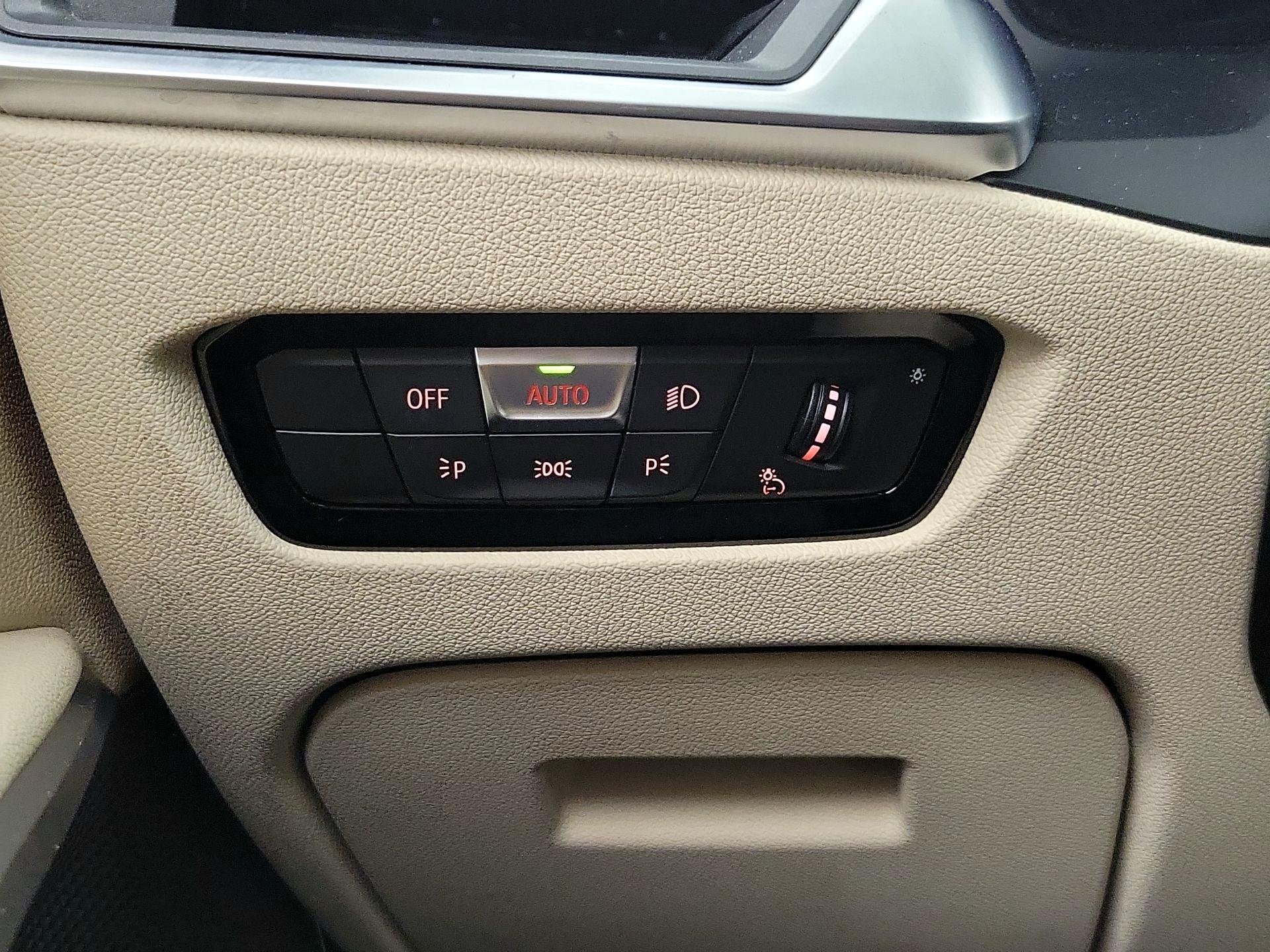 Thumbnail: 2020 BMW 3 Series - 13