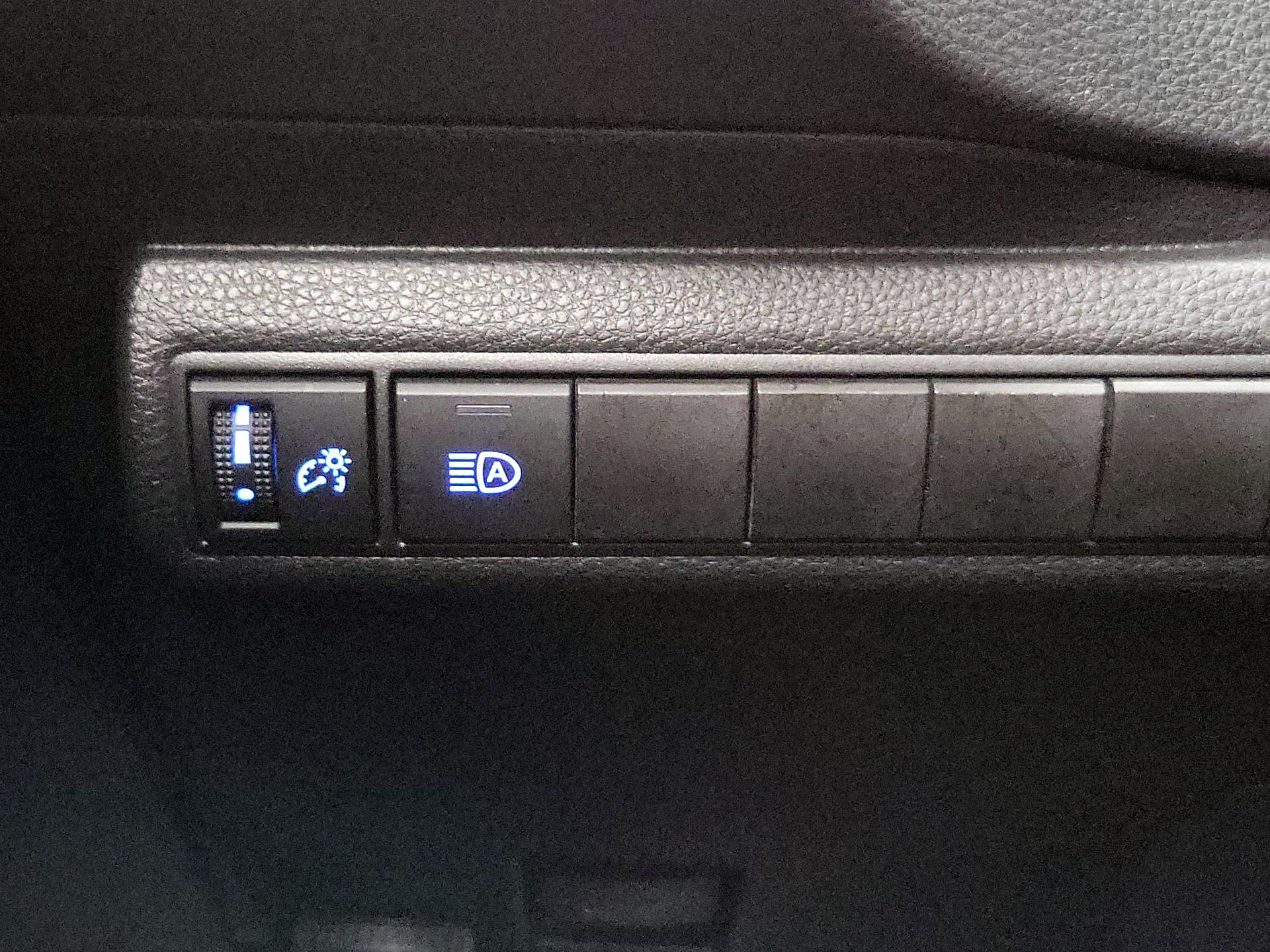 Thumbnail: 2020 Toyota Corolla - 13