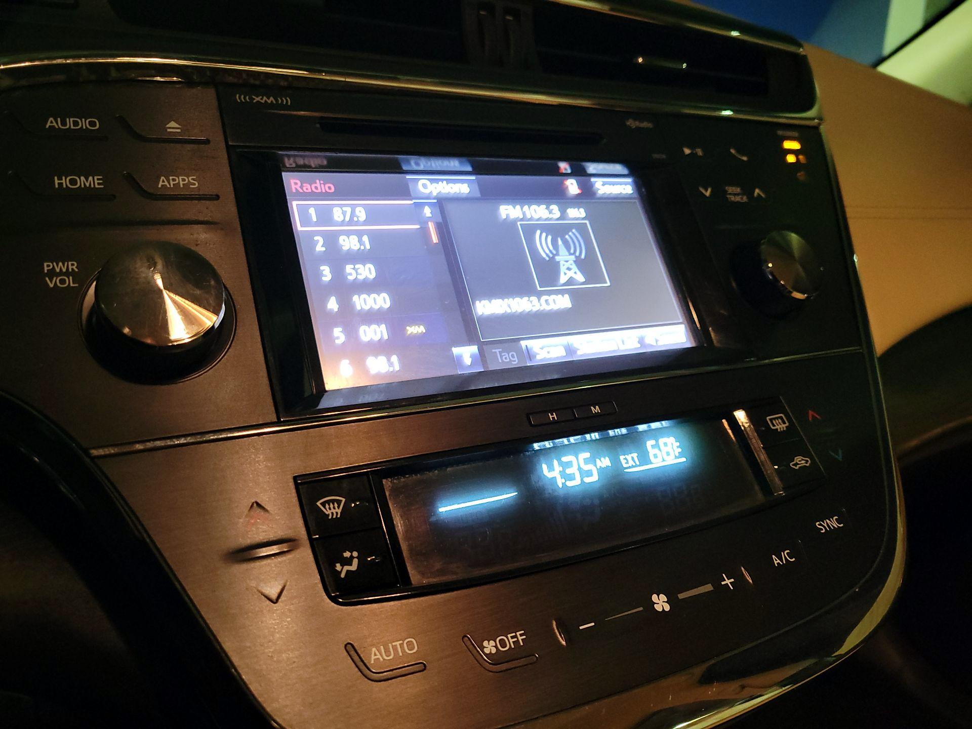 Thumbnail: 2016 Toyota Avalon - 15