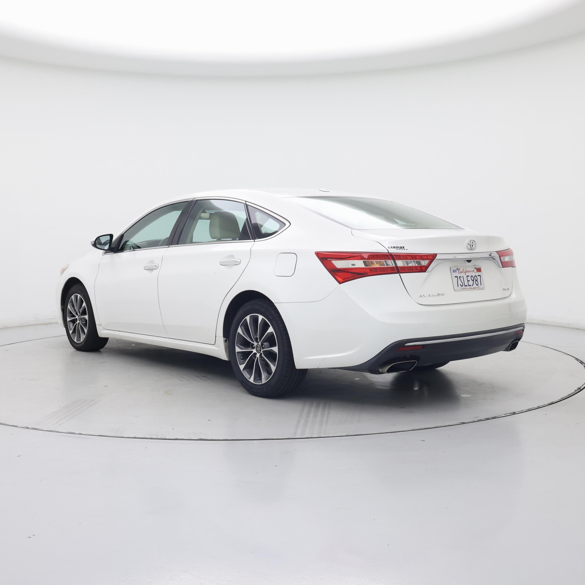 Thumbnail: 2016 Toyota Avalon - 2
