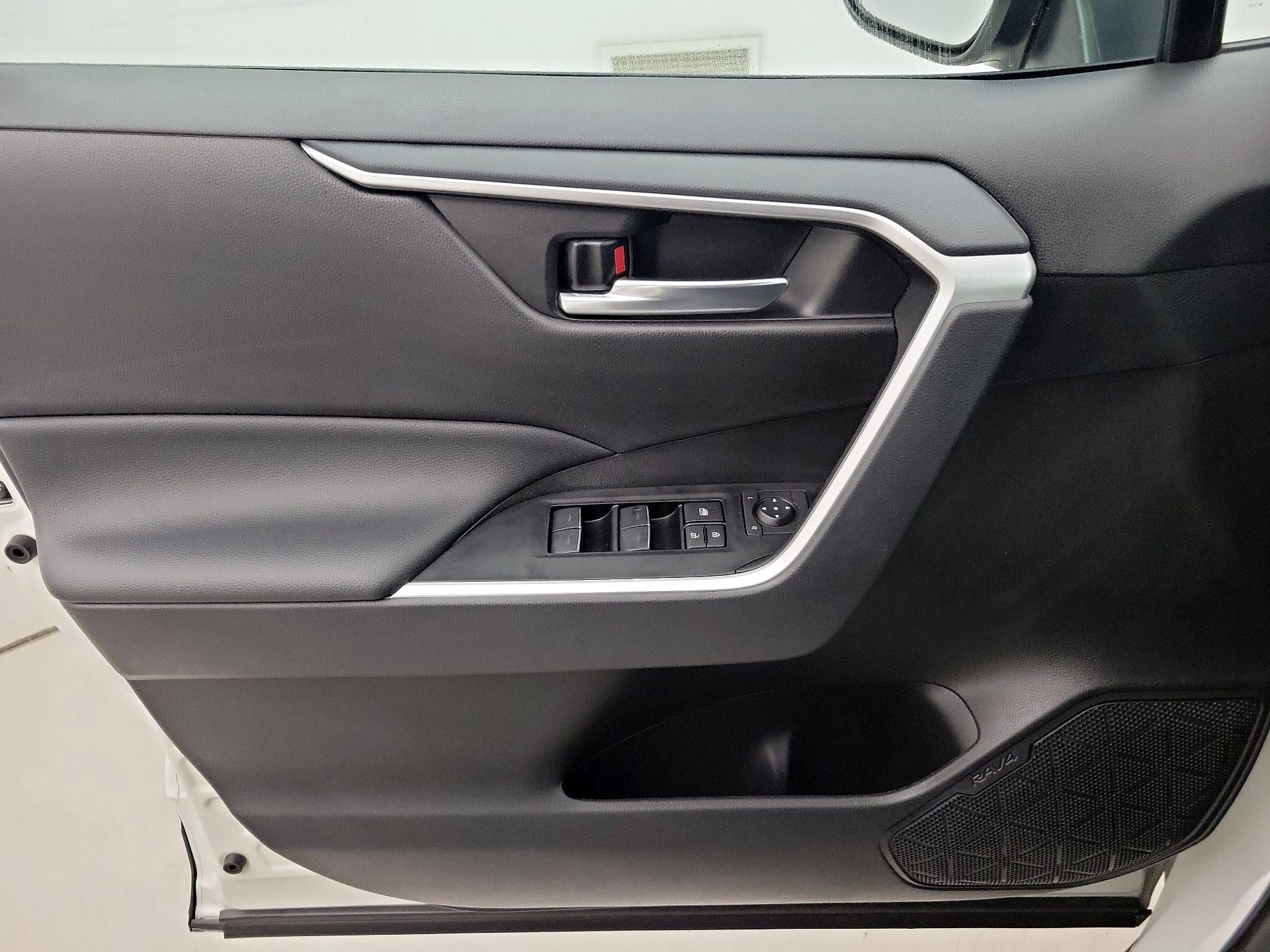 Thumbnail: 2024 Toyota RAV4 - 12