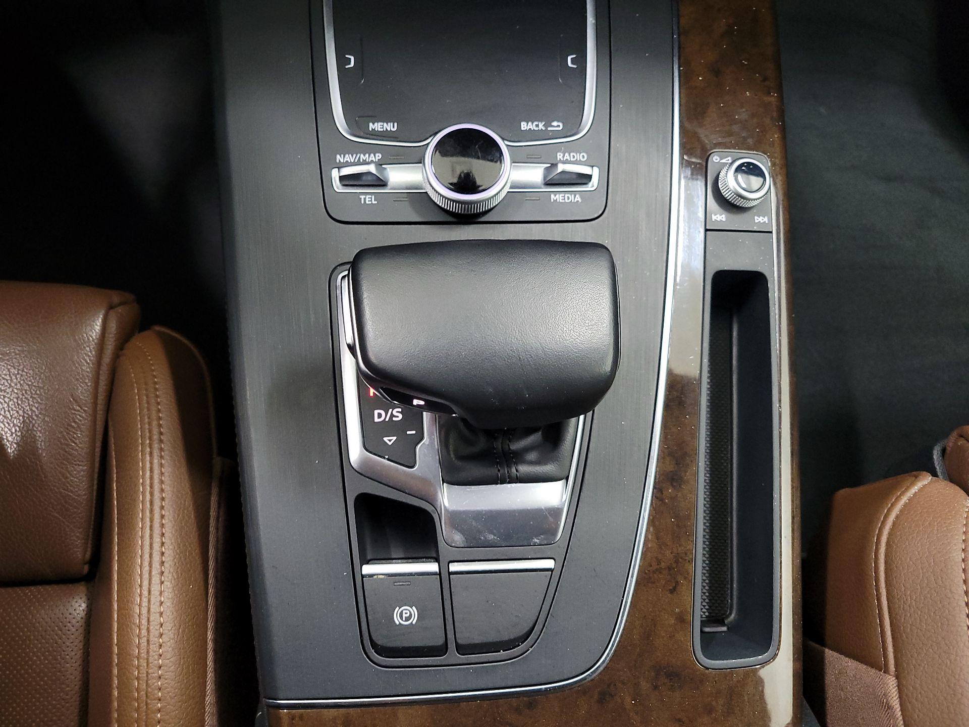 Thumbnail: 2019 Audi Q5 - 16