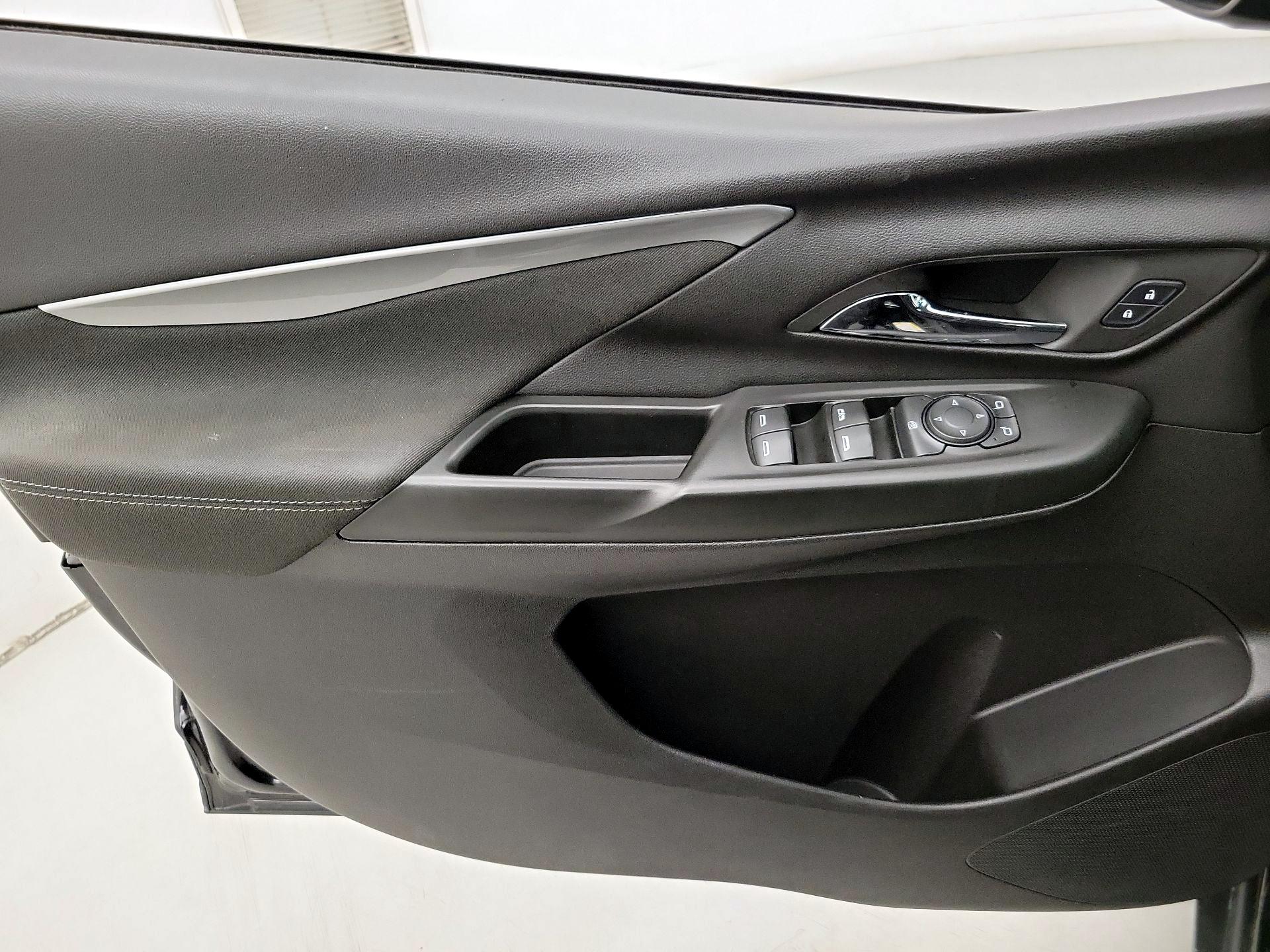 Thumbnail: 2023 Chevrolet Bolt EV - 12