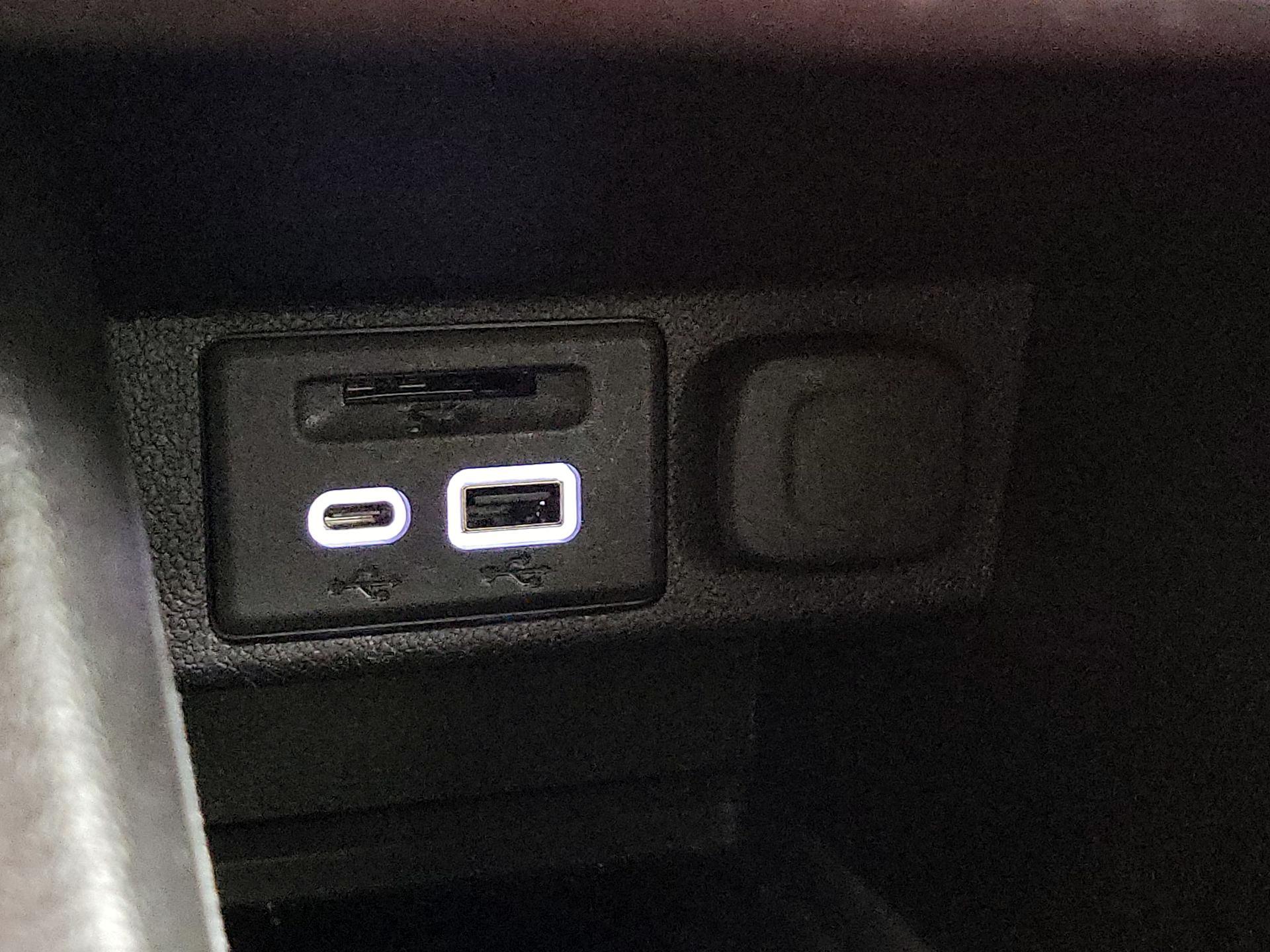 Thumbnail: 2023 Chevrolet Bolt EV - 18