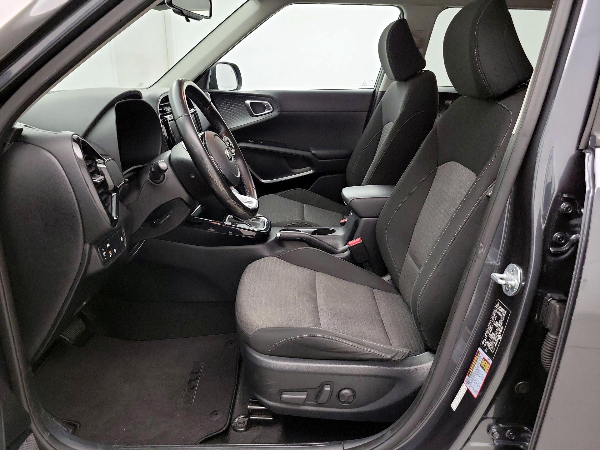 Thumbnail: 2020 Kia Soul - 11