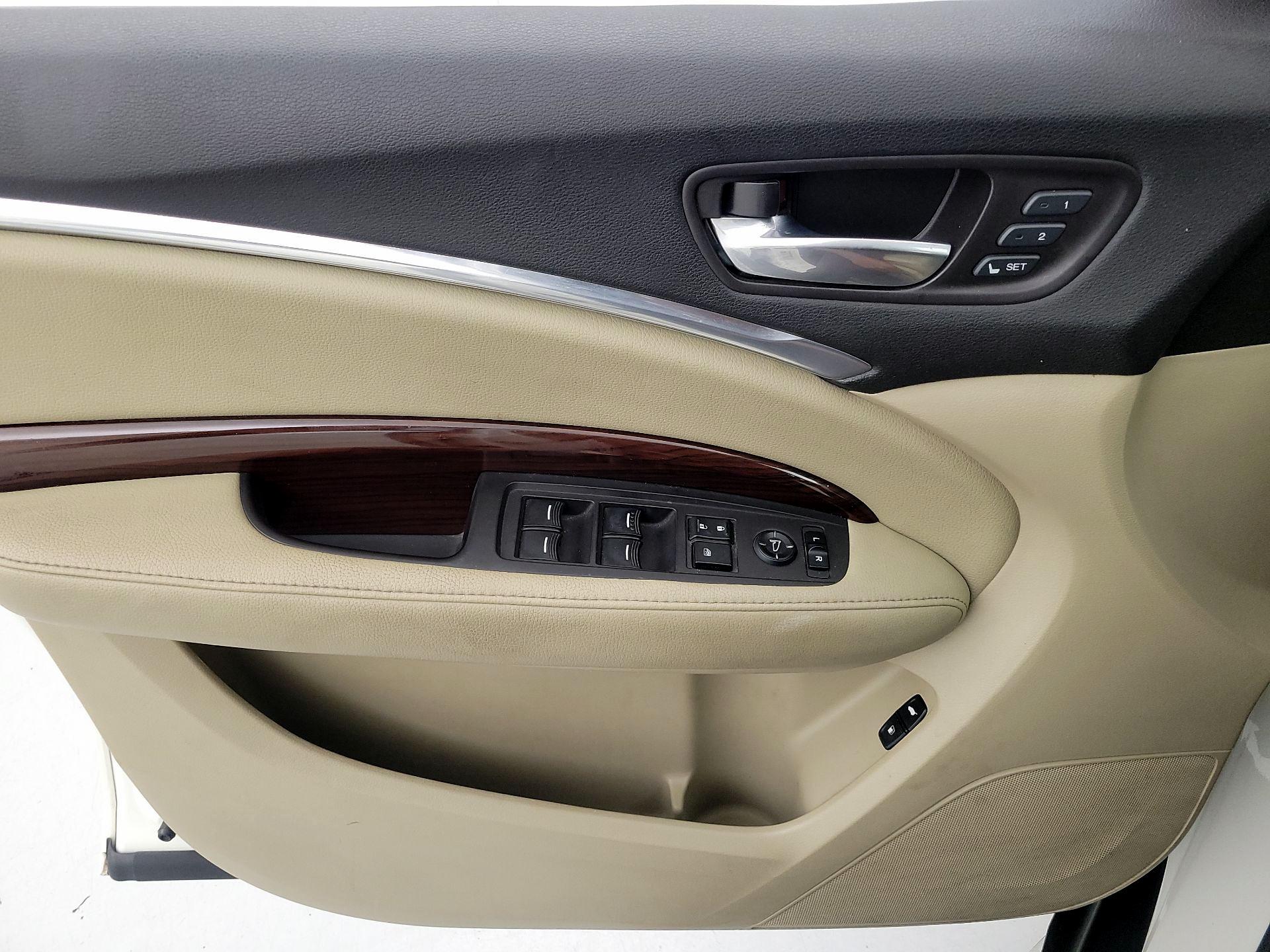 Thumbnail: 2016 Acura MDX - 10