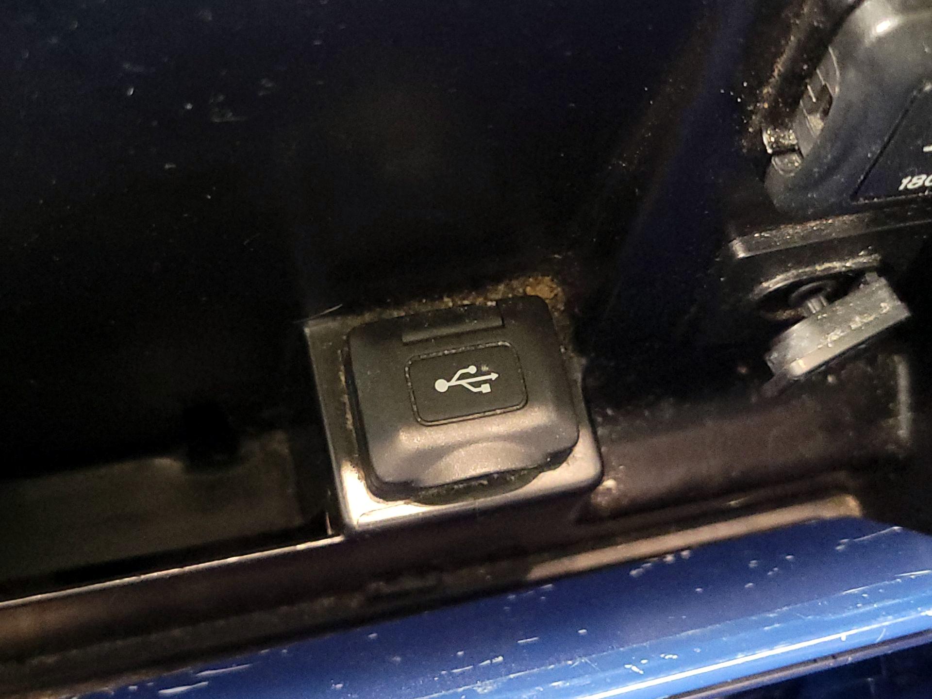 Thumbnail: 2016 Acura MDX - 16