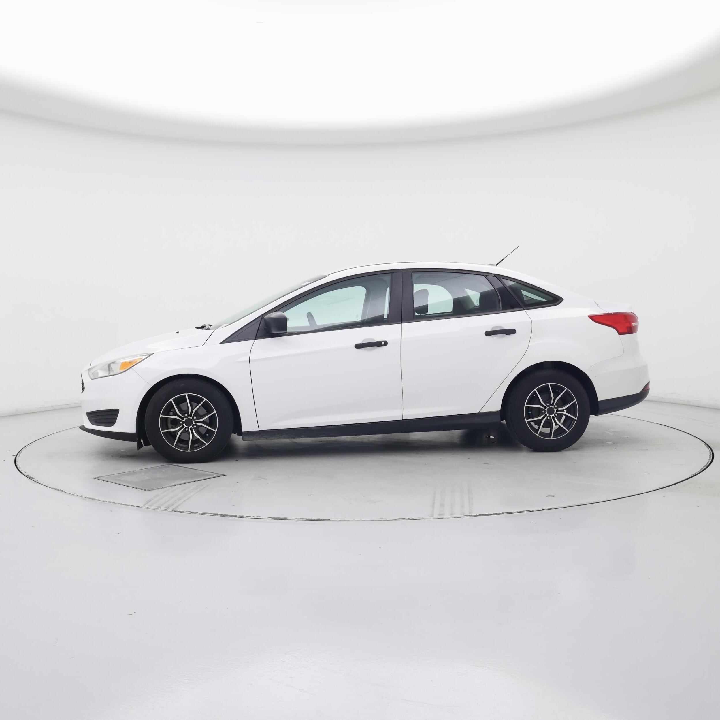 Thumbnail: 2017 Ford Focus - 3
