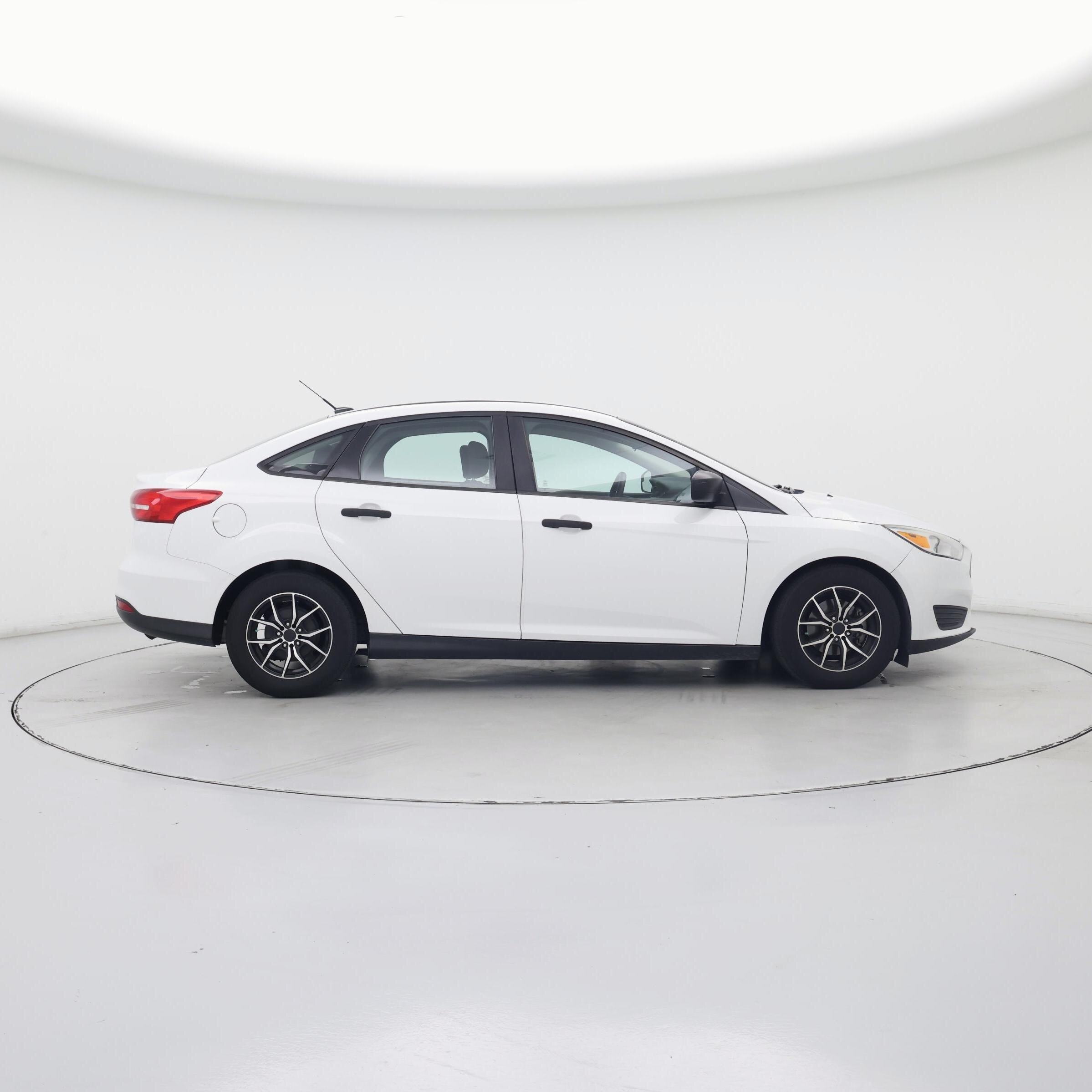 Thumbnail: 2017 Ford Focus - 7