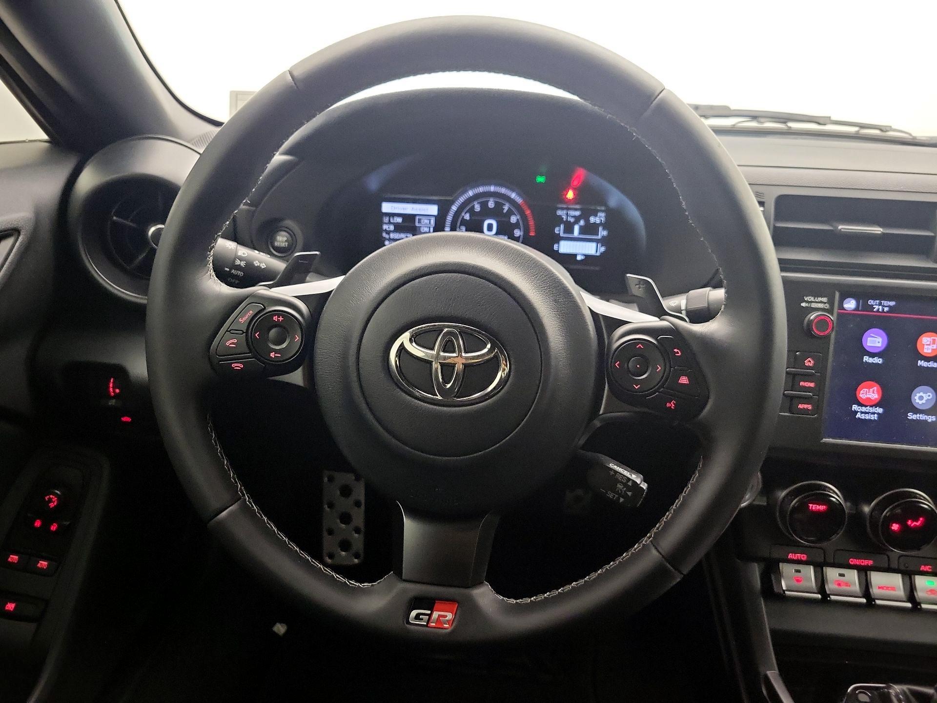 Thumbnail: 2023 Toyota GR86 - 10