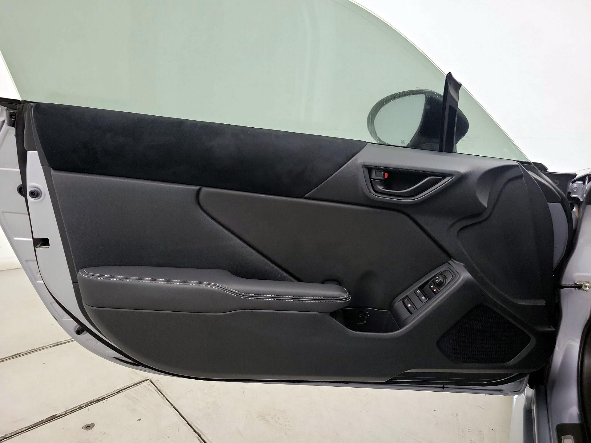 Thumbnail: 2023 Toyota GR86 - 12