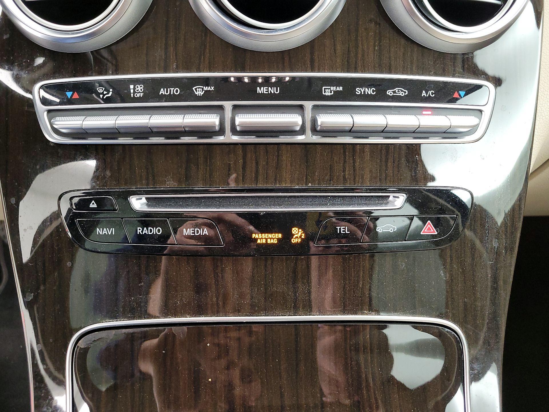 Thumbnail: 2019 Mercedes-Benz GLC - 14