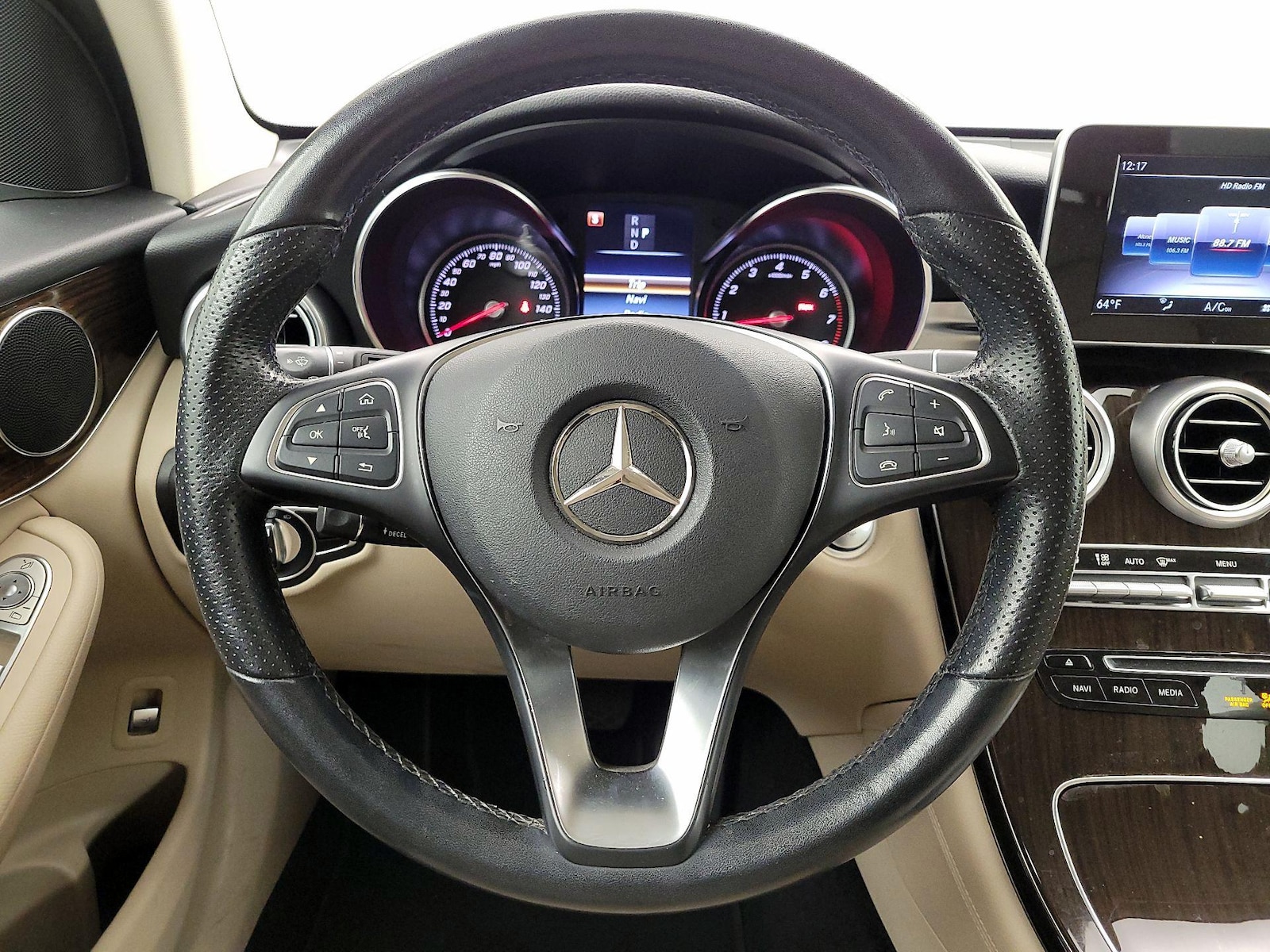 2019 Mercedes-Benz GLC GLC300 - Photo 9