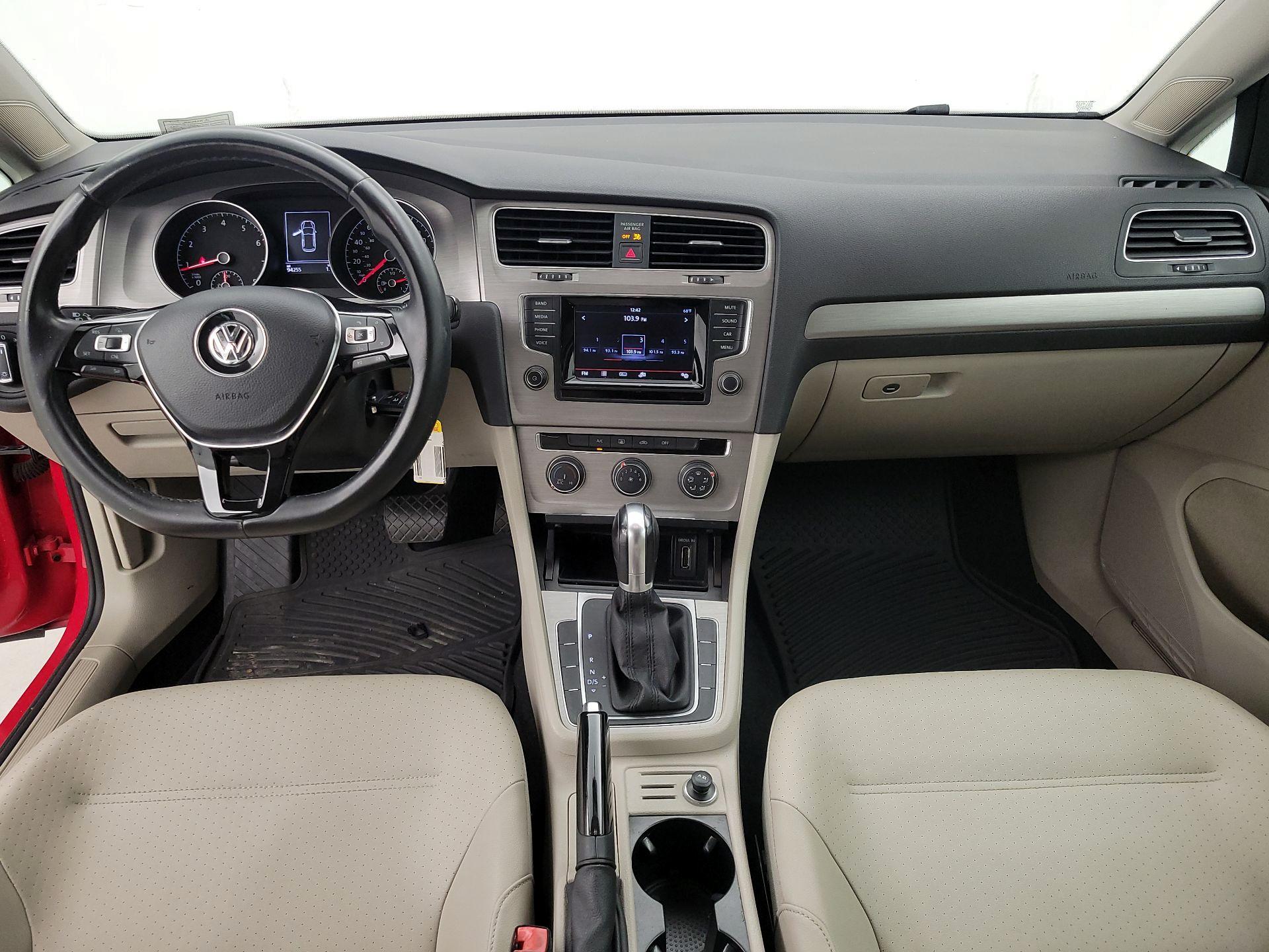 Thumbnail: 2015 Volkswagen Golf - 9