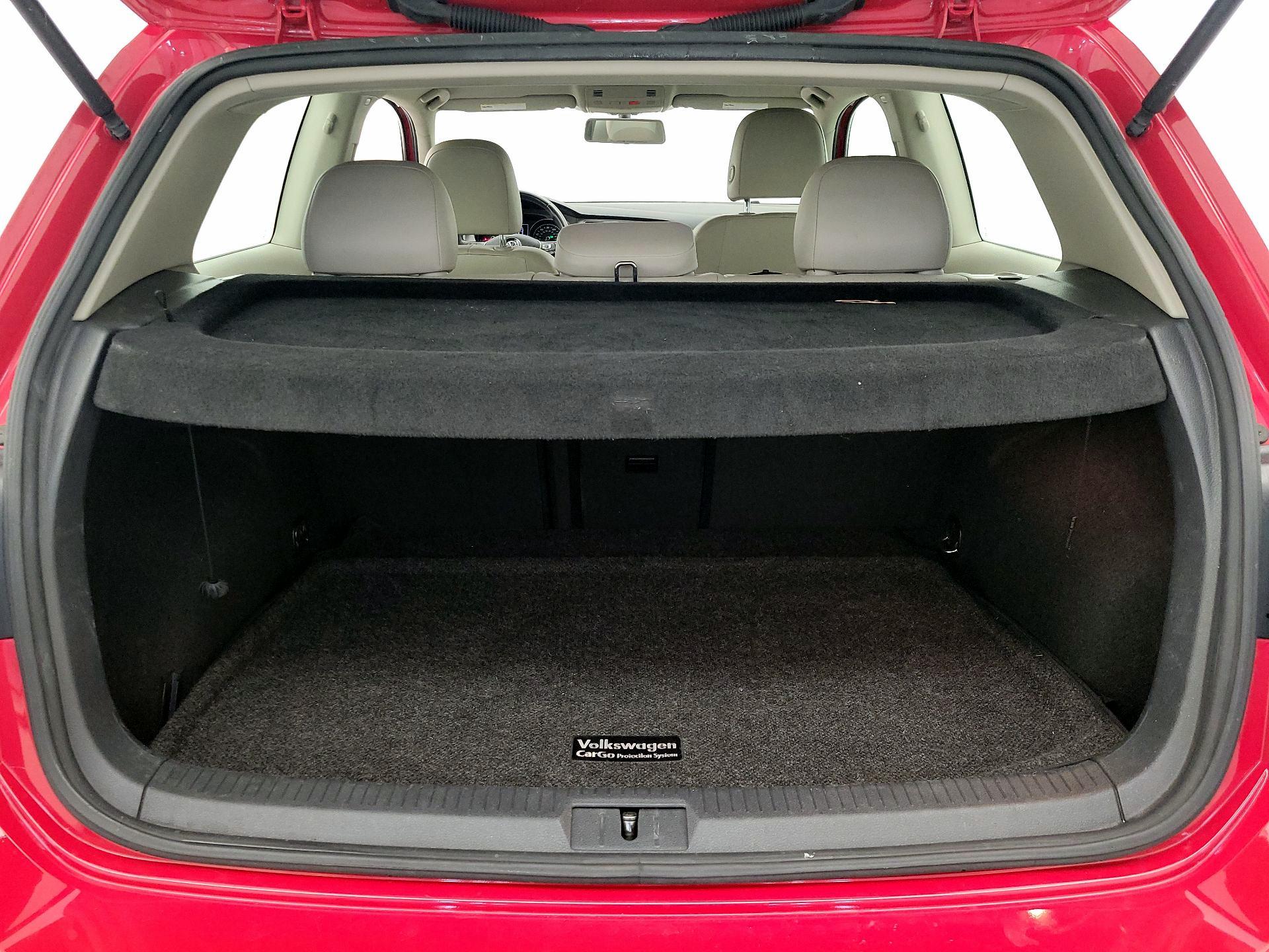 Thumbnail: 2015 Volkswagen Golf - 19