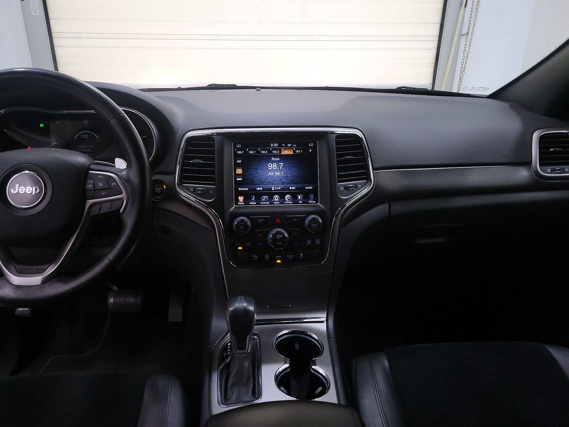 Thumbnail: 2017 Jeep Grand Cherokee - 9