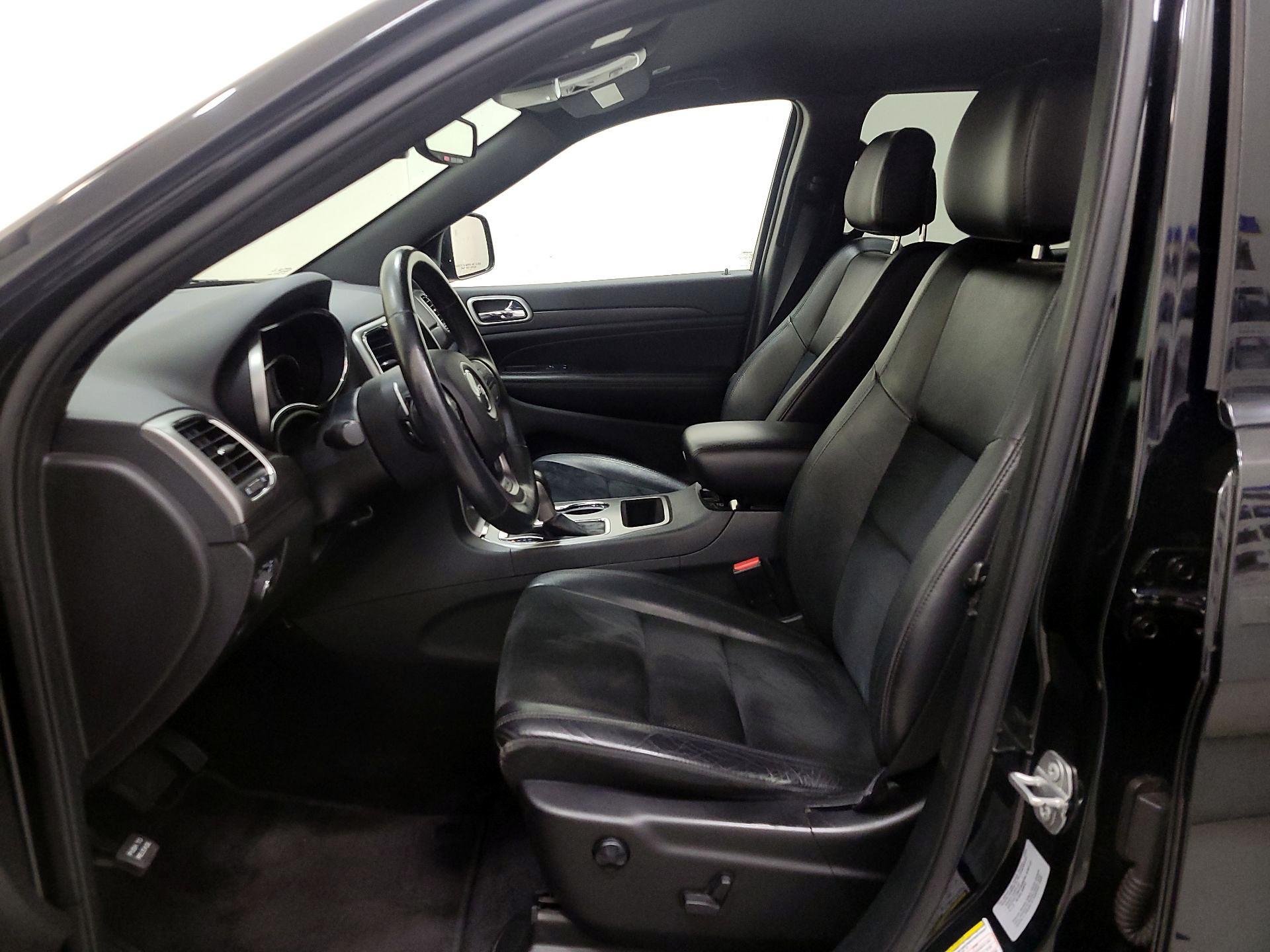 Thumbnail: 2017 Jeep Grand Cherokee - 11