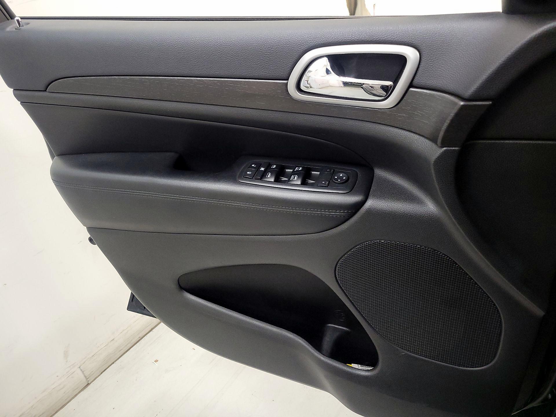 Thumbnail: 2017 Jeep Grand Cherokee - 12