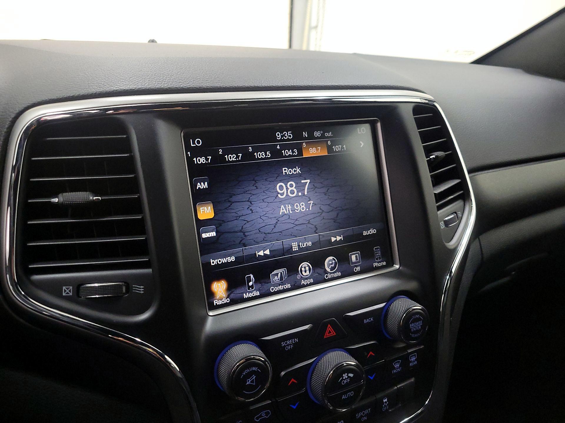 Thumbnail: 2017 Jeep Grand Cherokee - 15