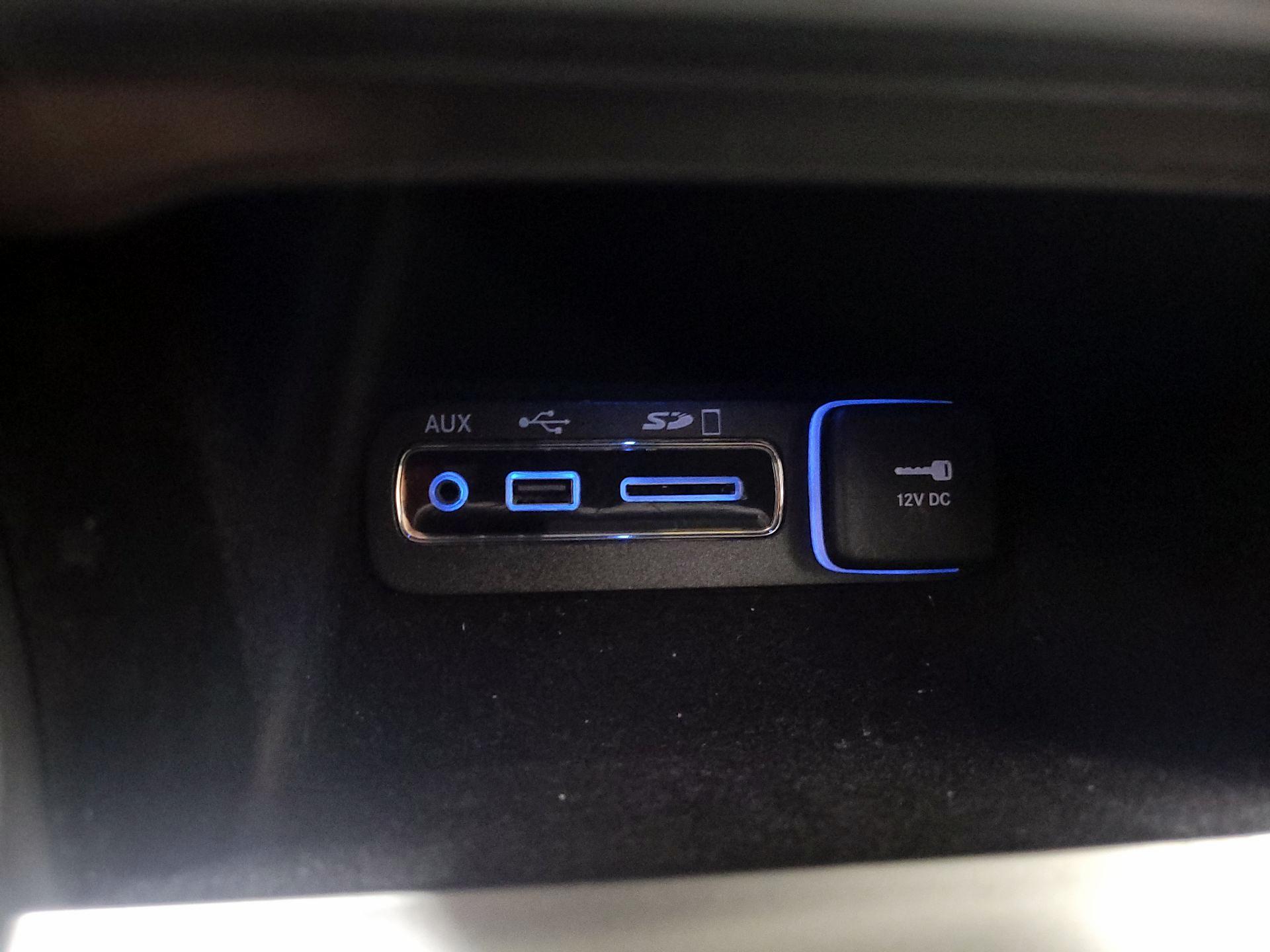 Thumbnail: 2017 Jeep Grand Cherokee - 18