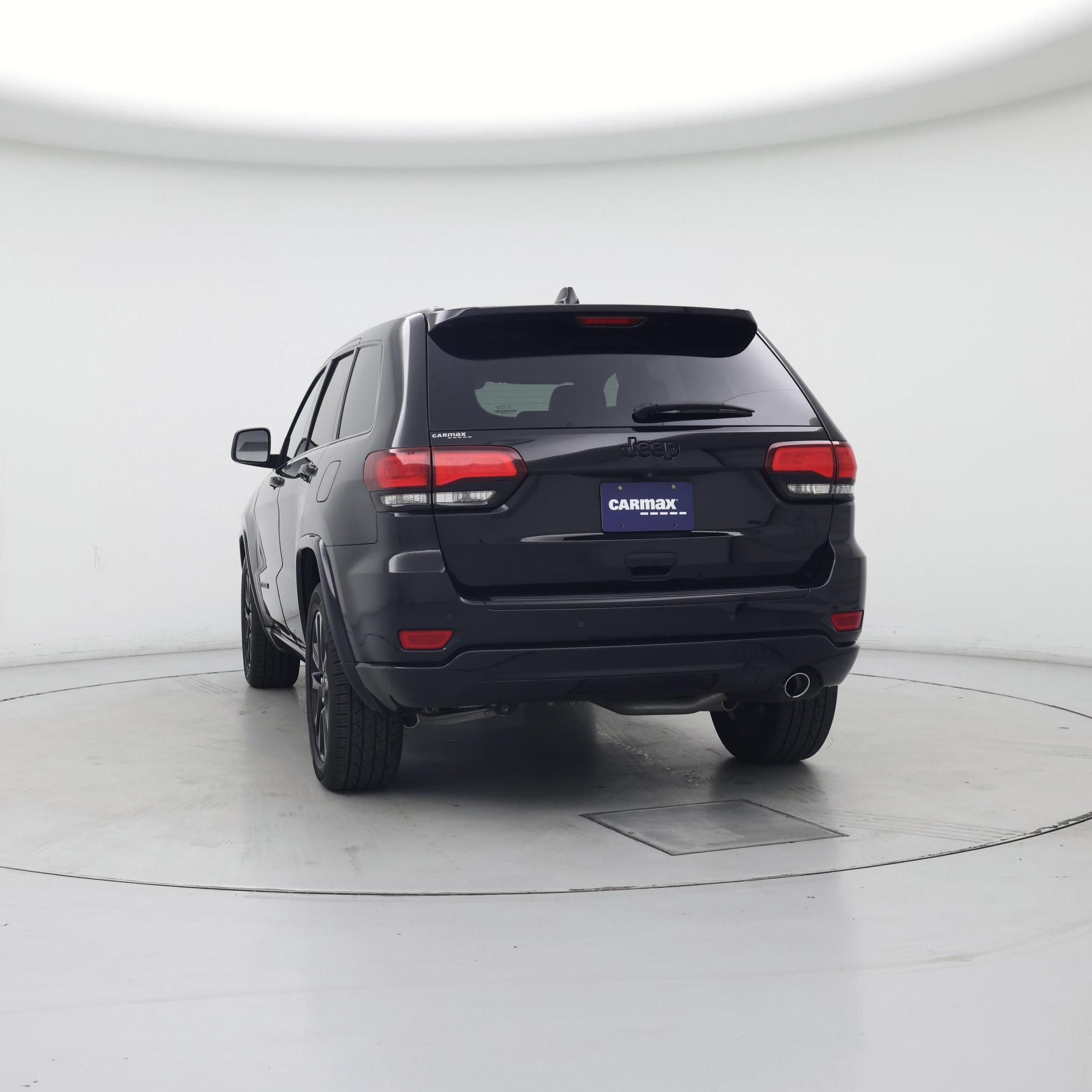 Thumbnail: 2017 Jeep Grand Cherokee - 6