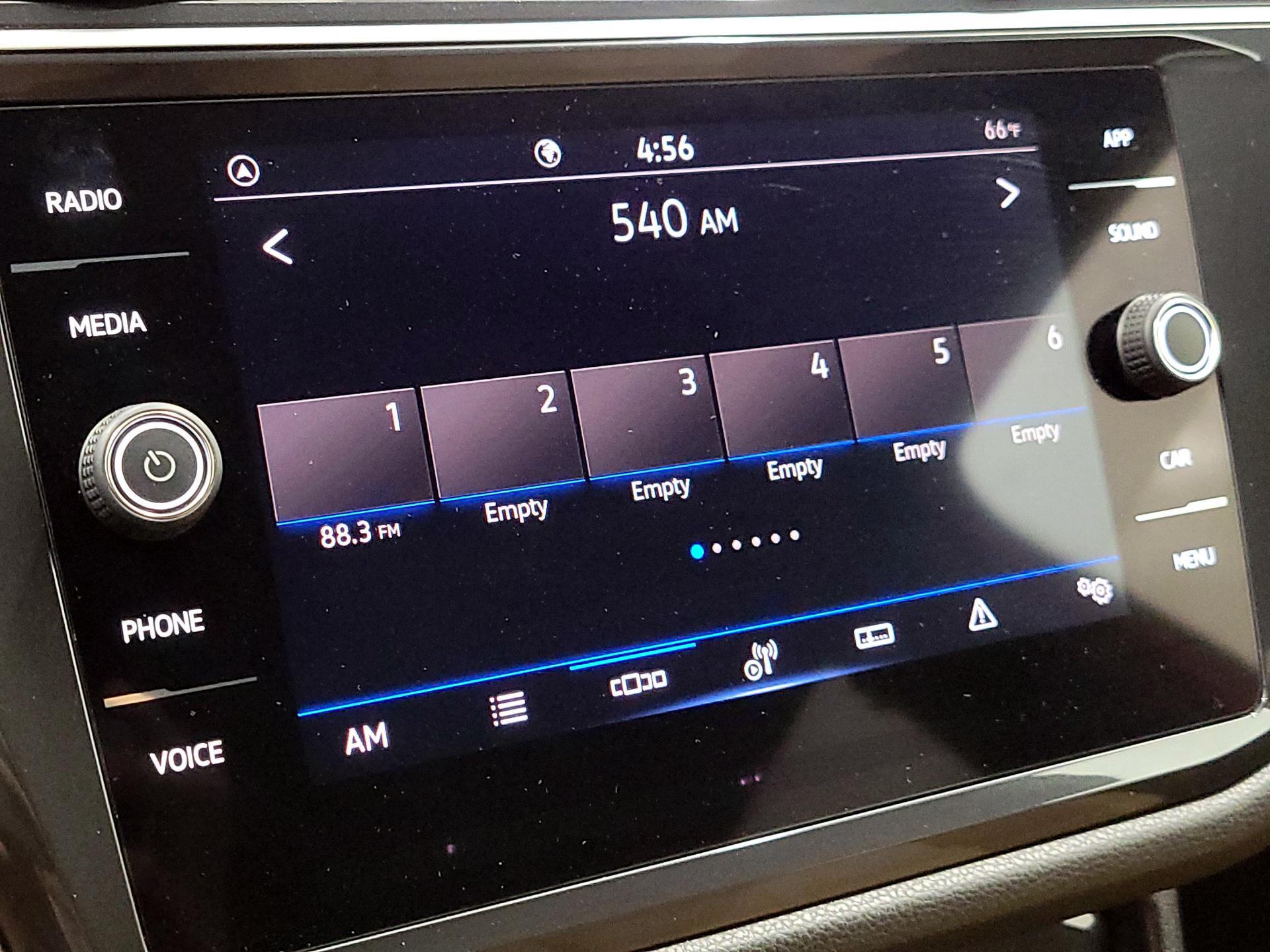 Thumbnail: 2024 Volkswagen Tiguan - 15