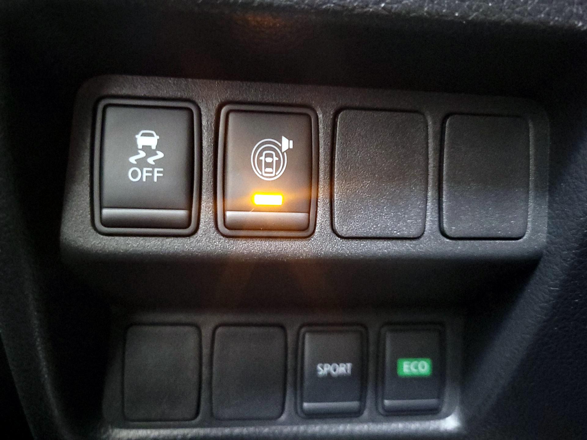 Thumbnail: 2017 Nissan Rogue - 13