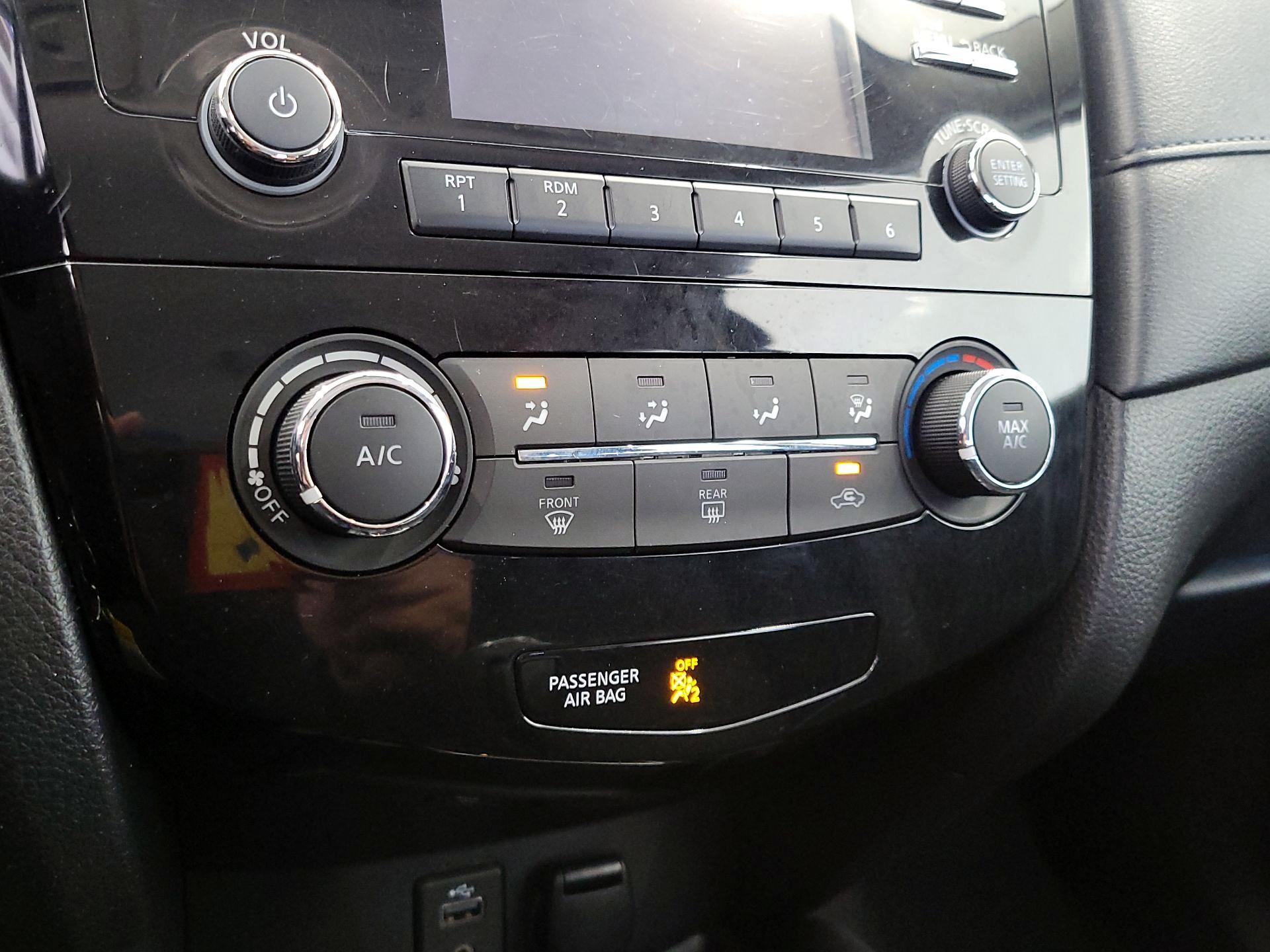 Thumbnail: 2017 Nissan Rogue - 16