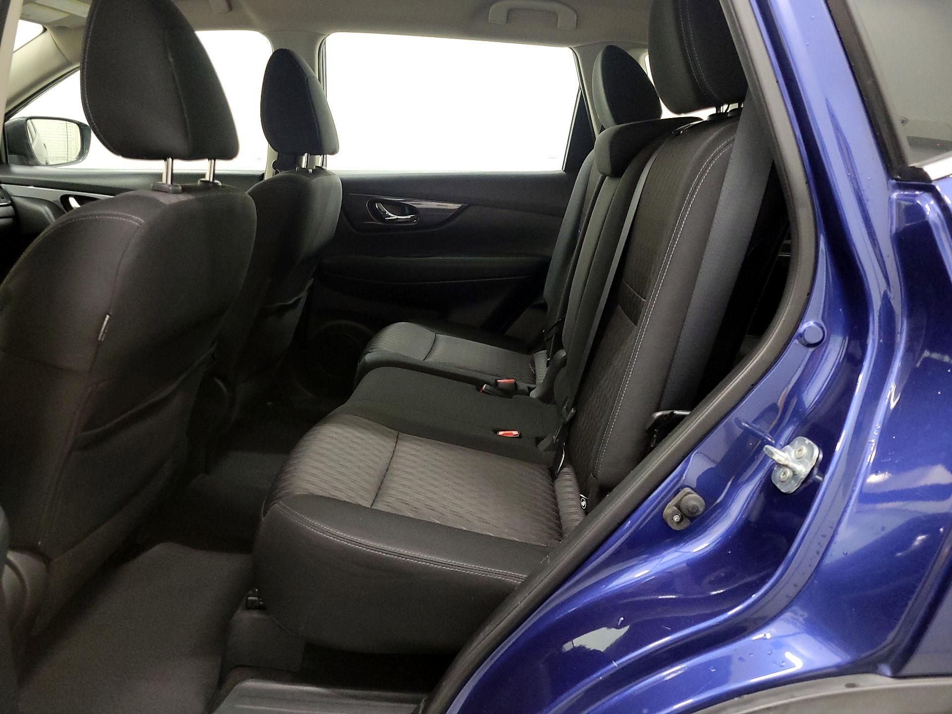 Thumbnail: 2017 Nissan Rogue - 19