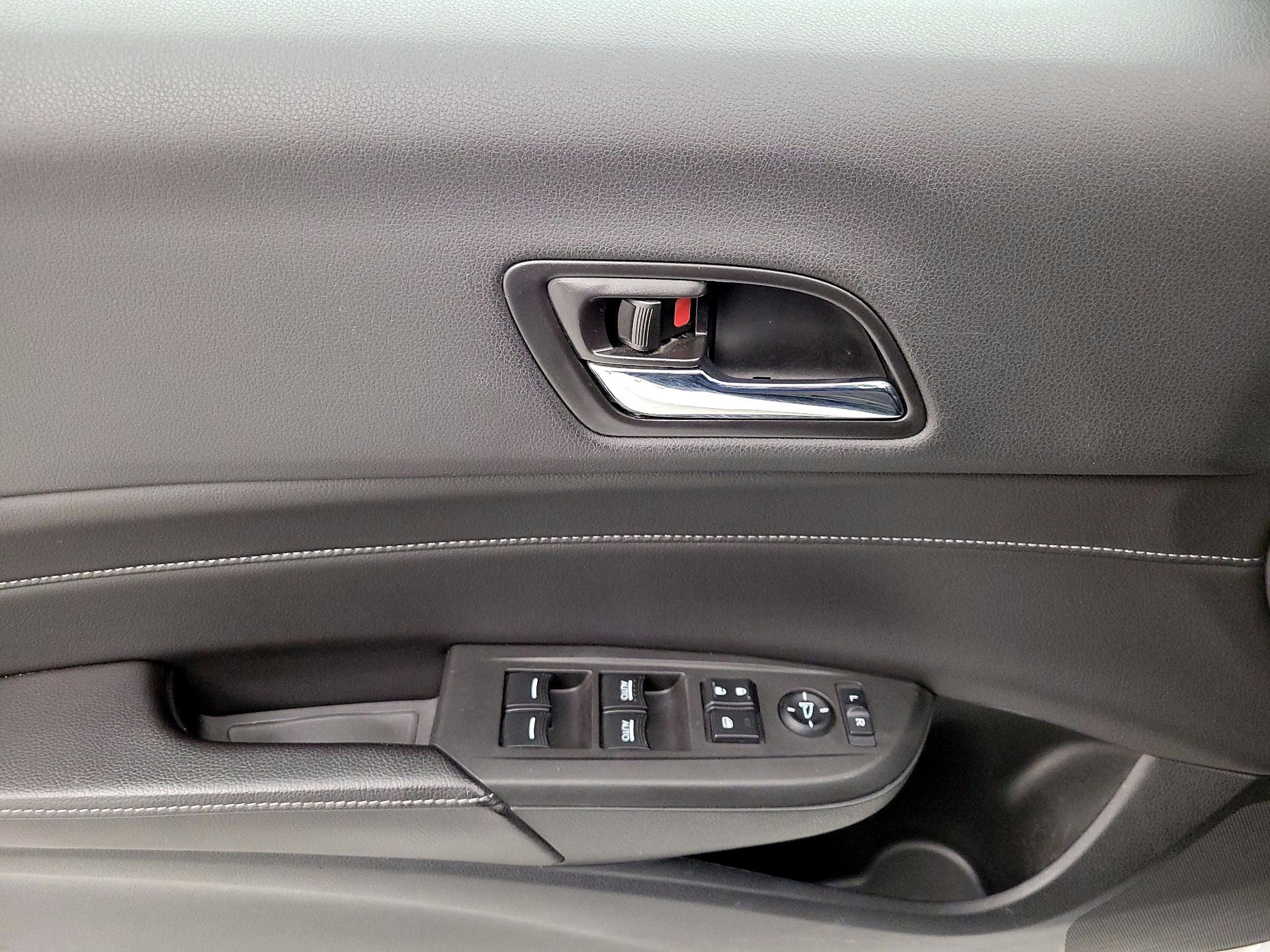 Thumbnail: 2014 Acura ILX - 10