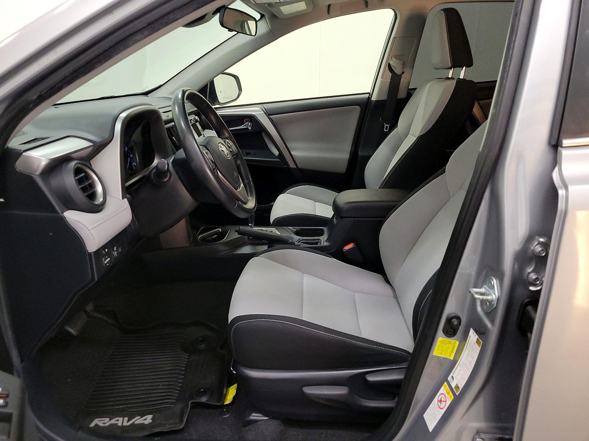 Thumbnail: 2018 Toyota RAV4 - 11