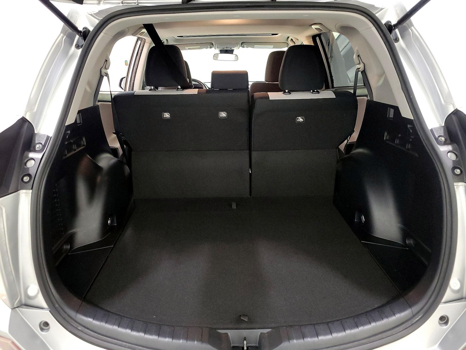 2018 Toyota RAV4 XLE - Photo 22