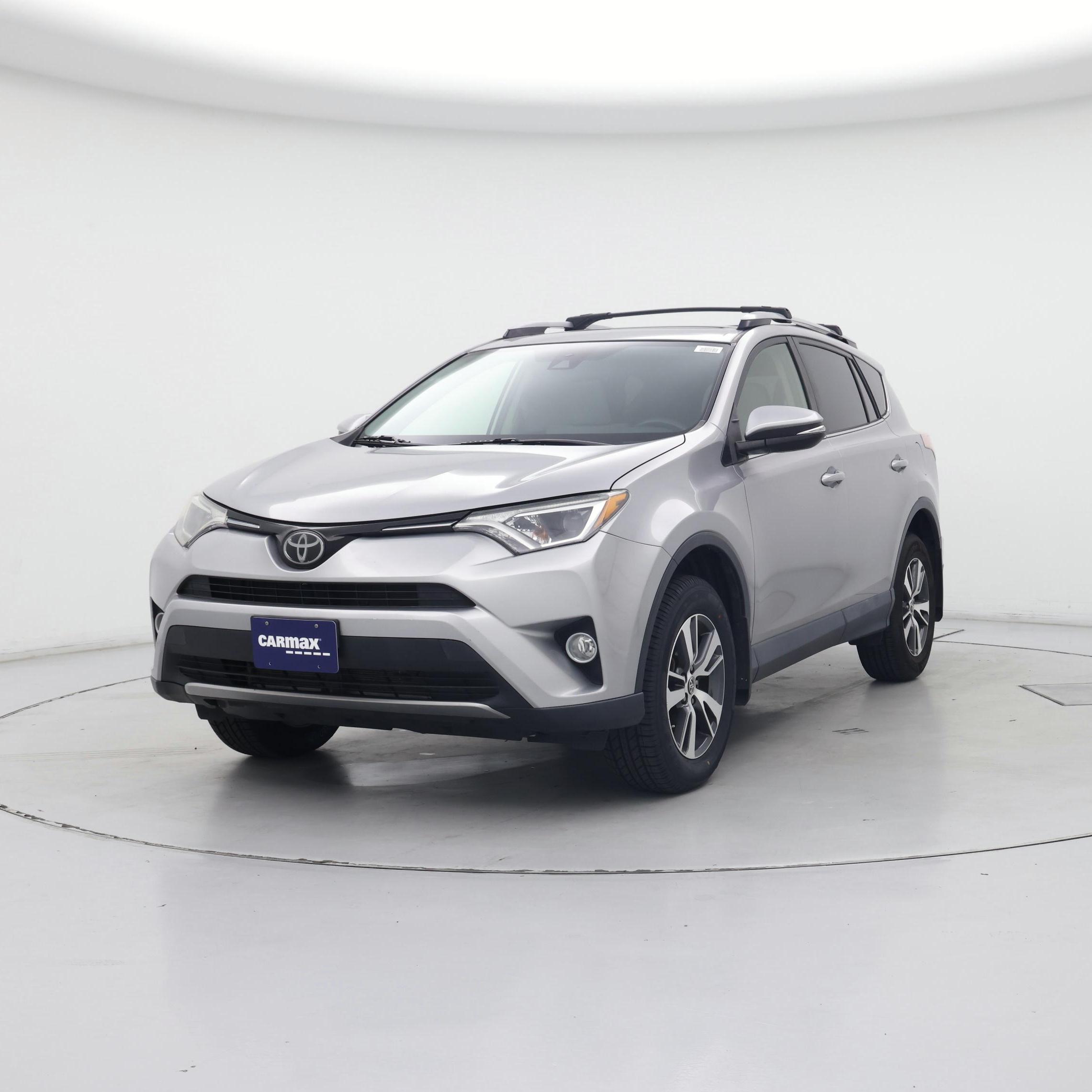 Thumbnail: 2018 Toyota RAV4 - 4
