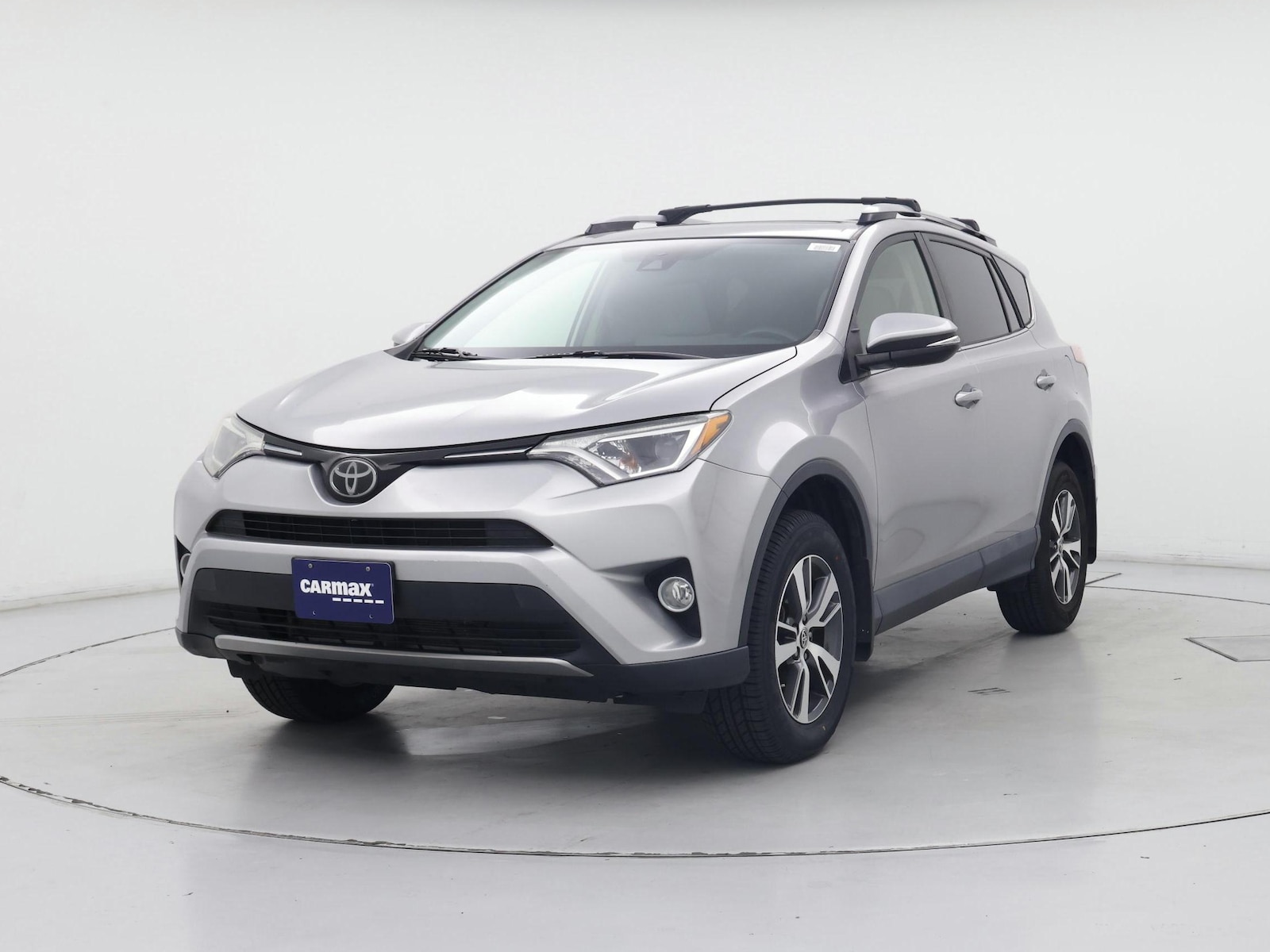 2018 Toyota RAV4 XLE - Photo 5