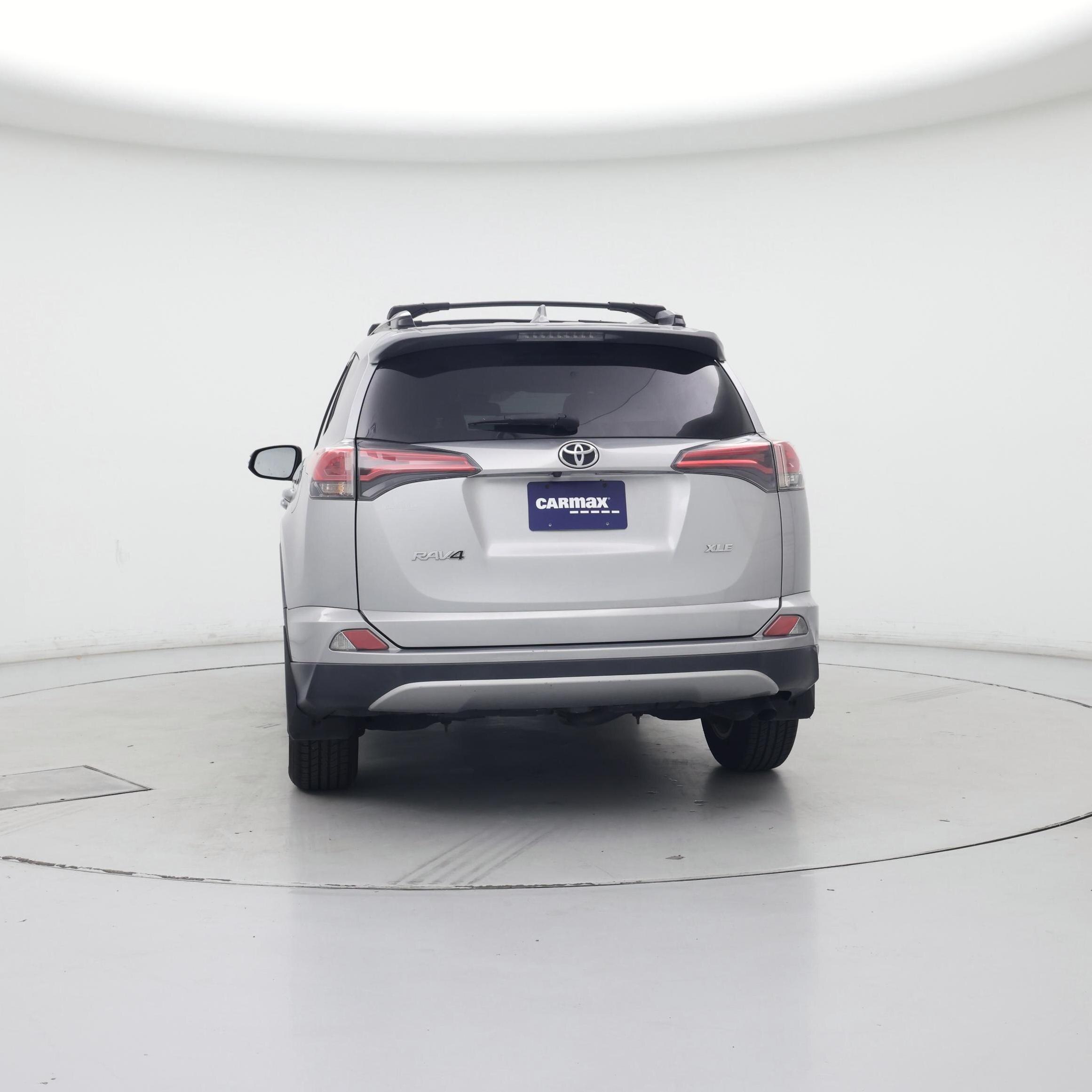 Thumbnail: 2018 Toyota RAV4 - 6
