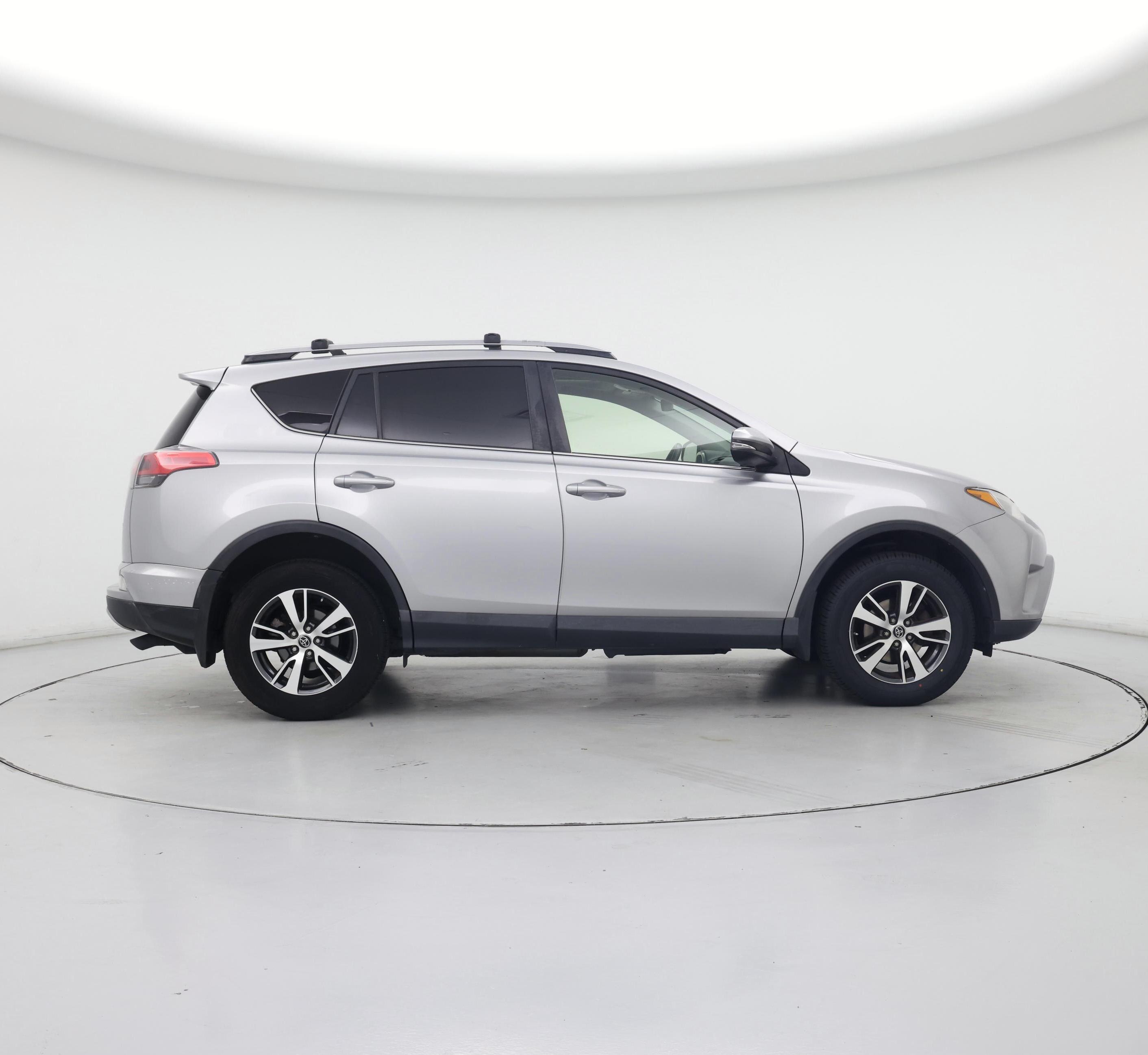 Thumbnail: 2018 Toyota RAV4 - 7