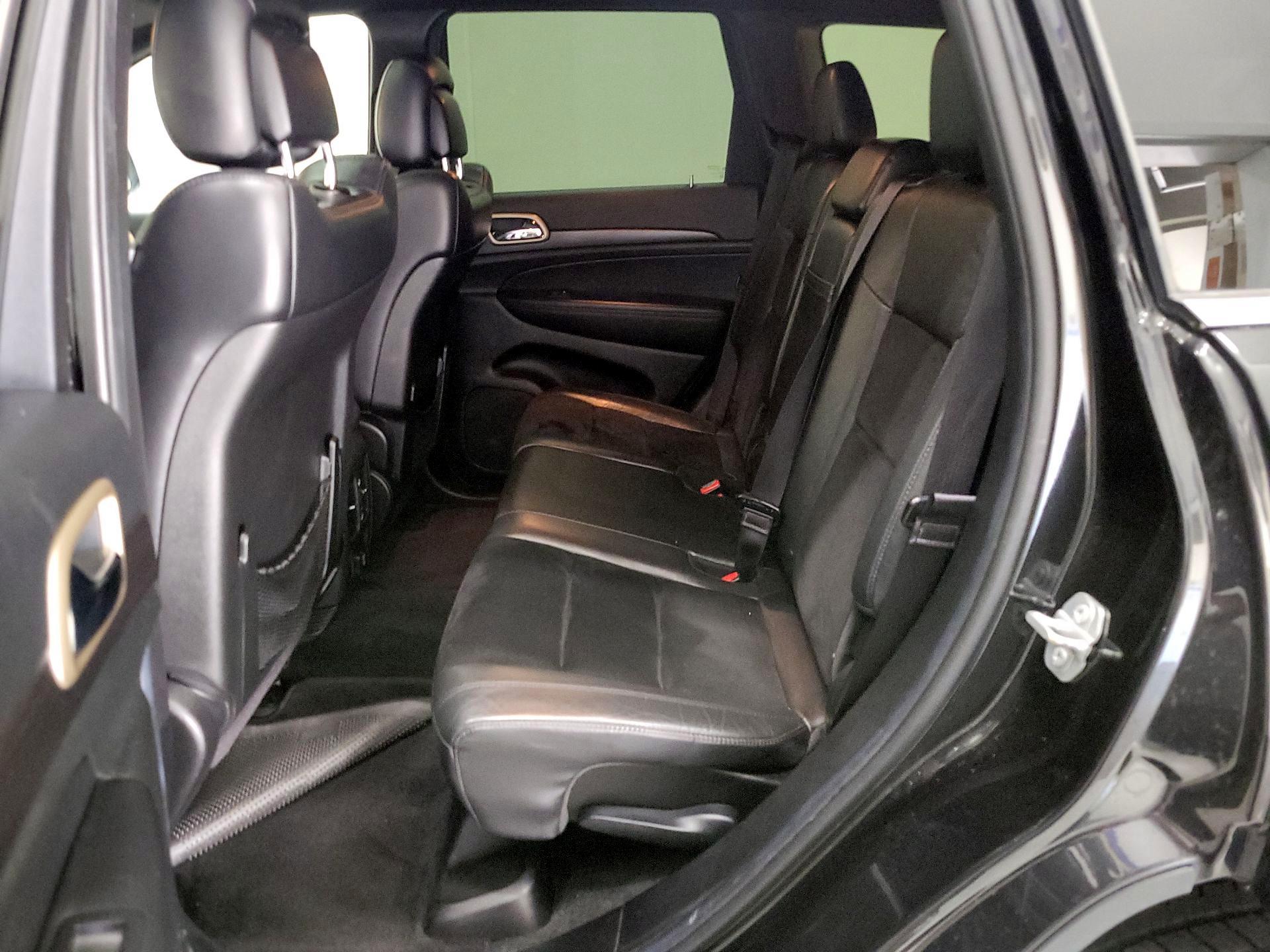 Thumbnail: 2015 Jeep Grand Cherokee - 20