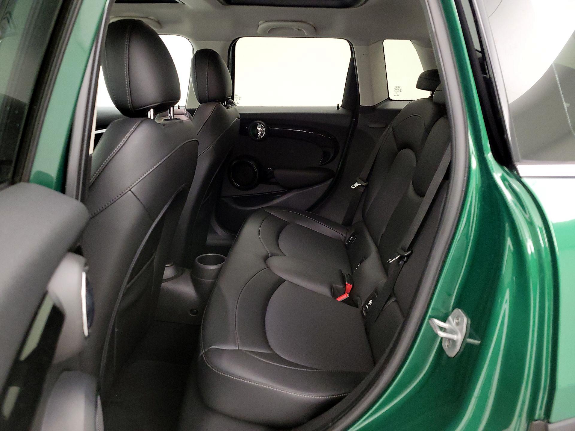 Thumbnail: 2021 MINI Cooper Hardtop - 18