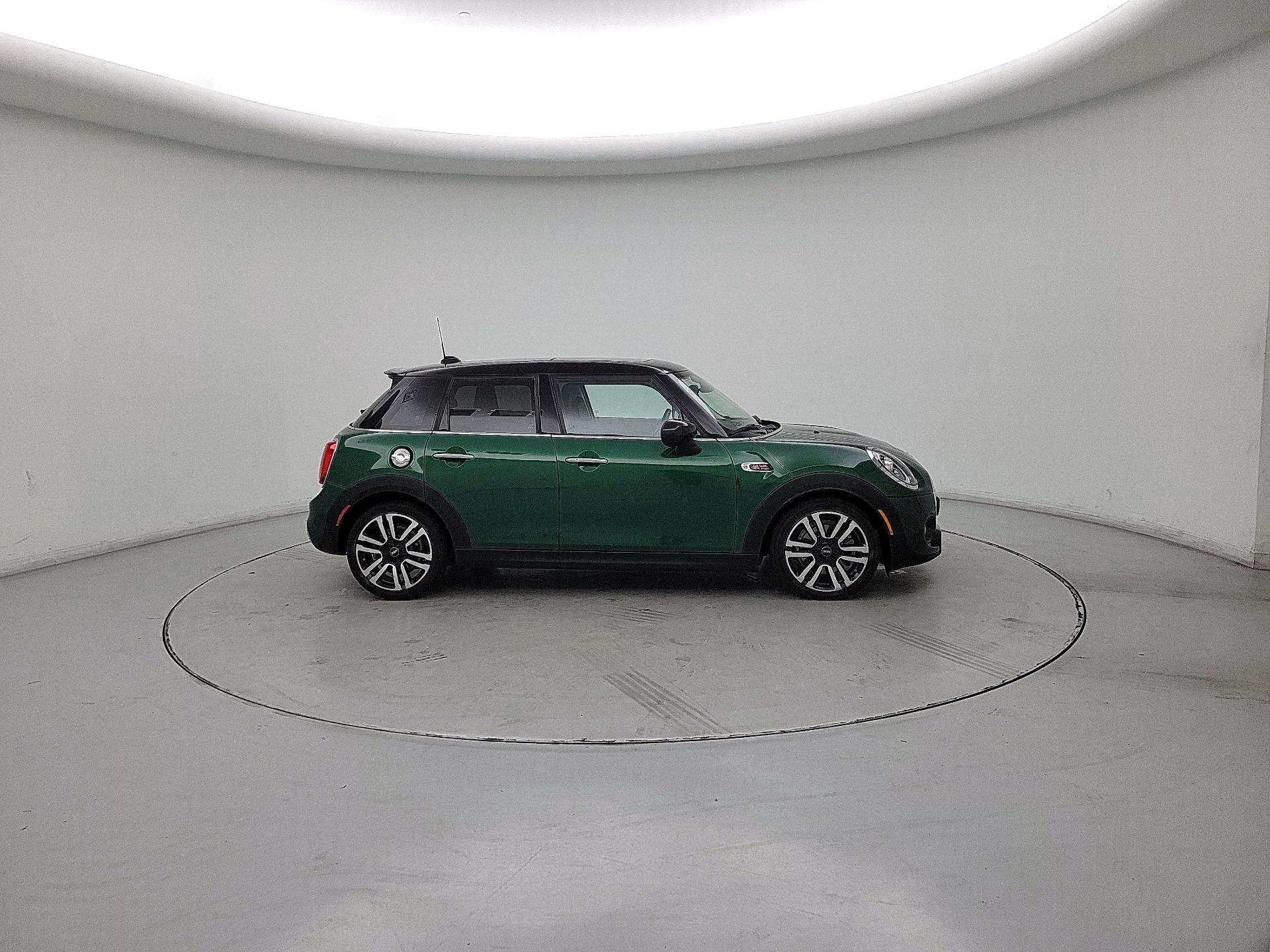 Thumbnail: 2021 MINI Cooper Hardtop - 4