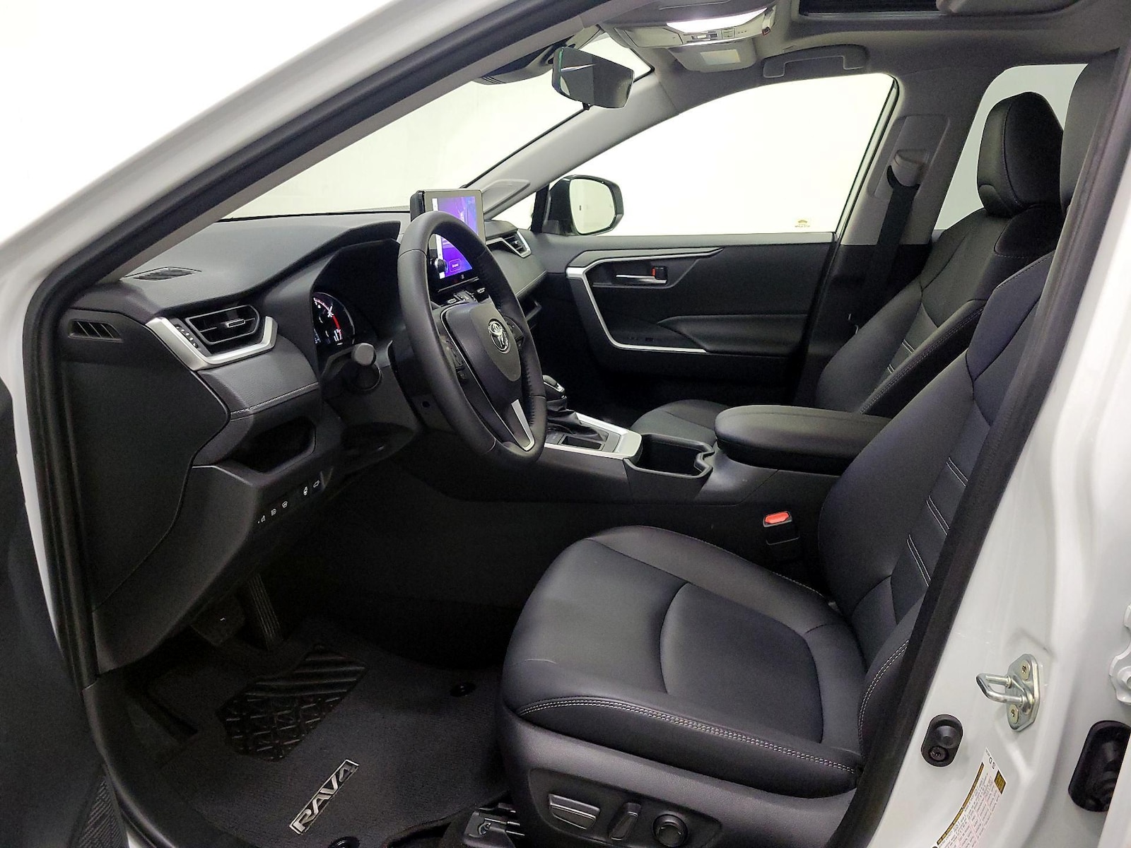 2025 Toyota RAV4 XLE Premium - Photo 12