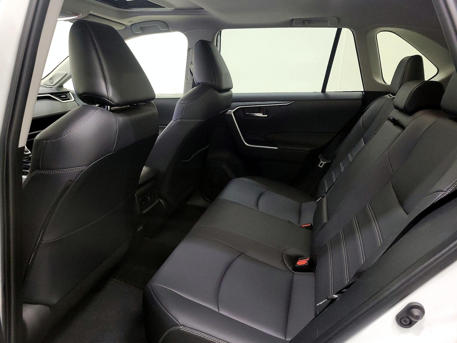 2025 Toyota RAV4 XLE Premium - Photo 21